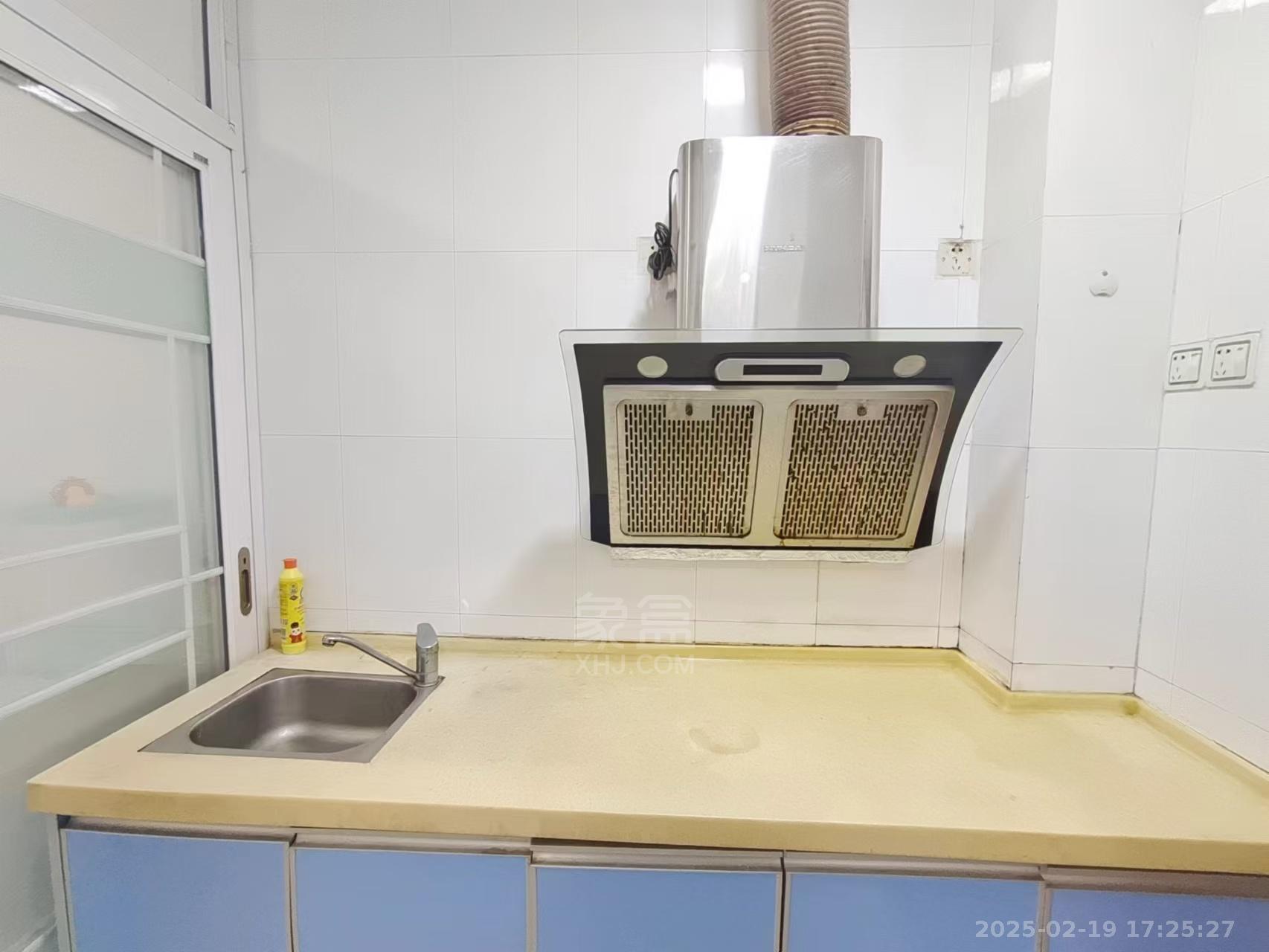 时尚新天地(平和堂) 1室1厅1卫 1200.0元/月 时尚新天地(平和堂) 1室1厅1卫 1200.0元/月室内图