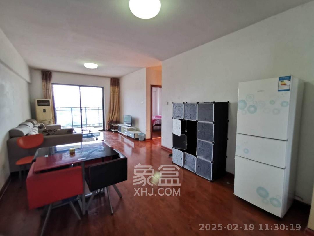 兴威帕克水岸  2室2厅1卫   1700.00元/月室内图1