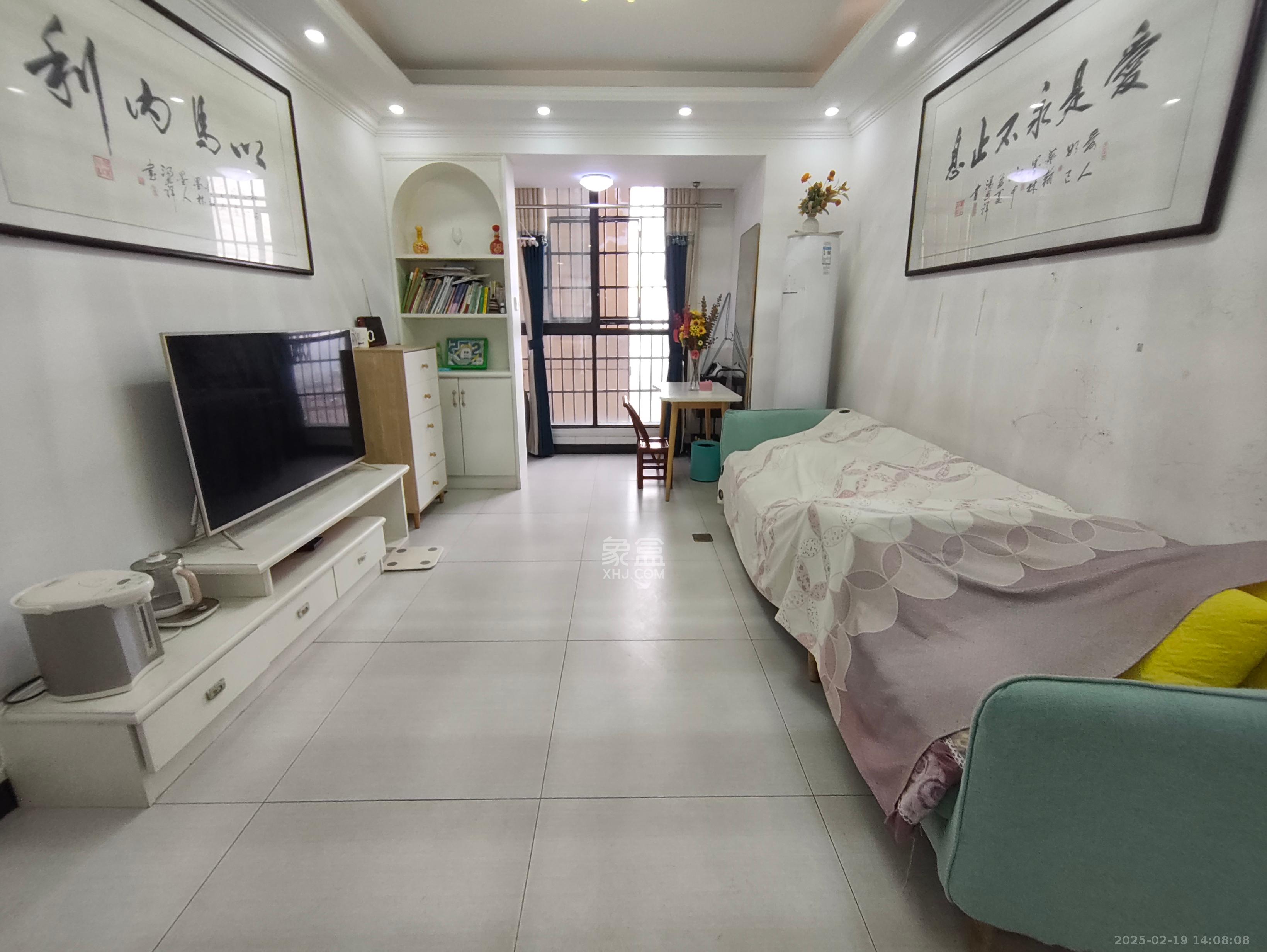 水映加州 4室2厅1卫 2100.0元/月 水映加州 4室2厅1卫 2100.0元/月室内图