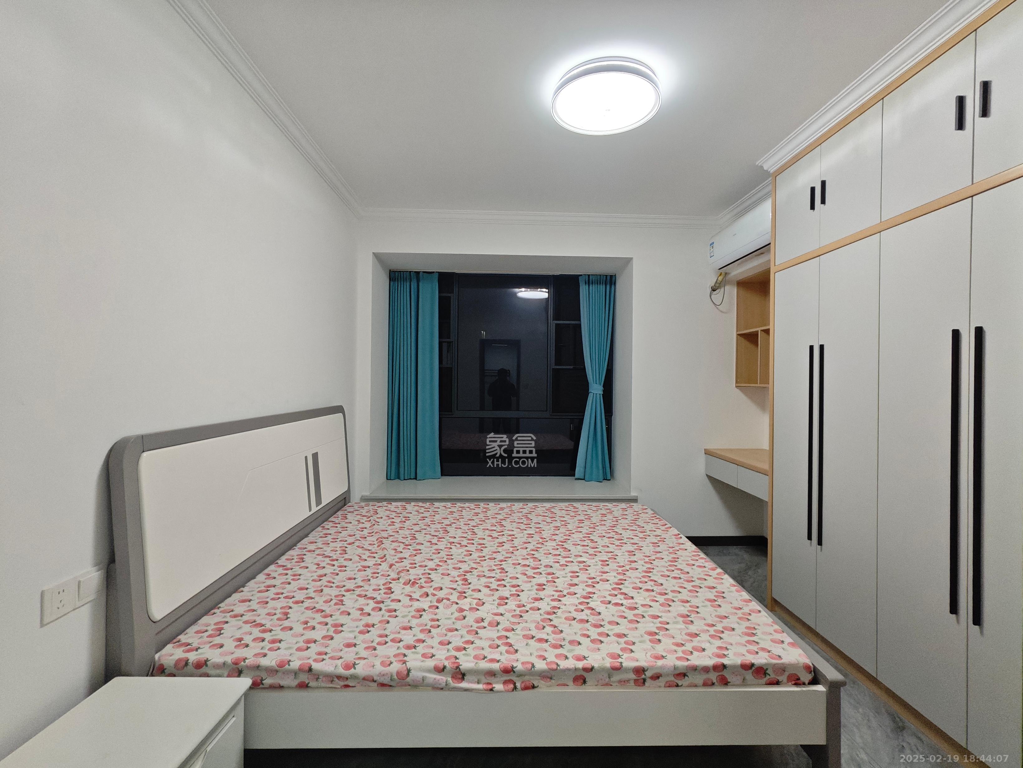 桃花嘉园 3室2厅2卫 2400.0元/月 桃花嘉园 3室2厅2卫 2400.0元/月室内图