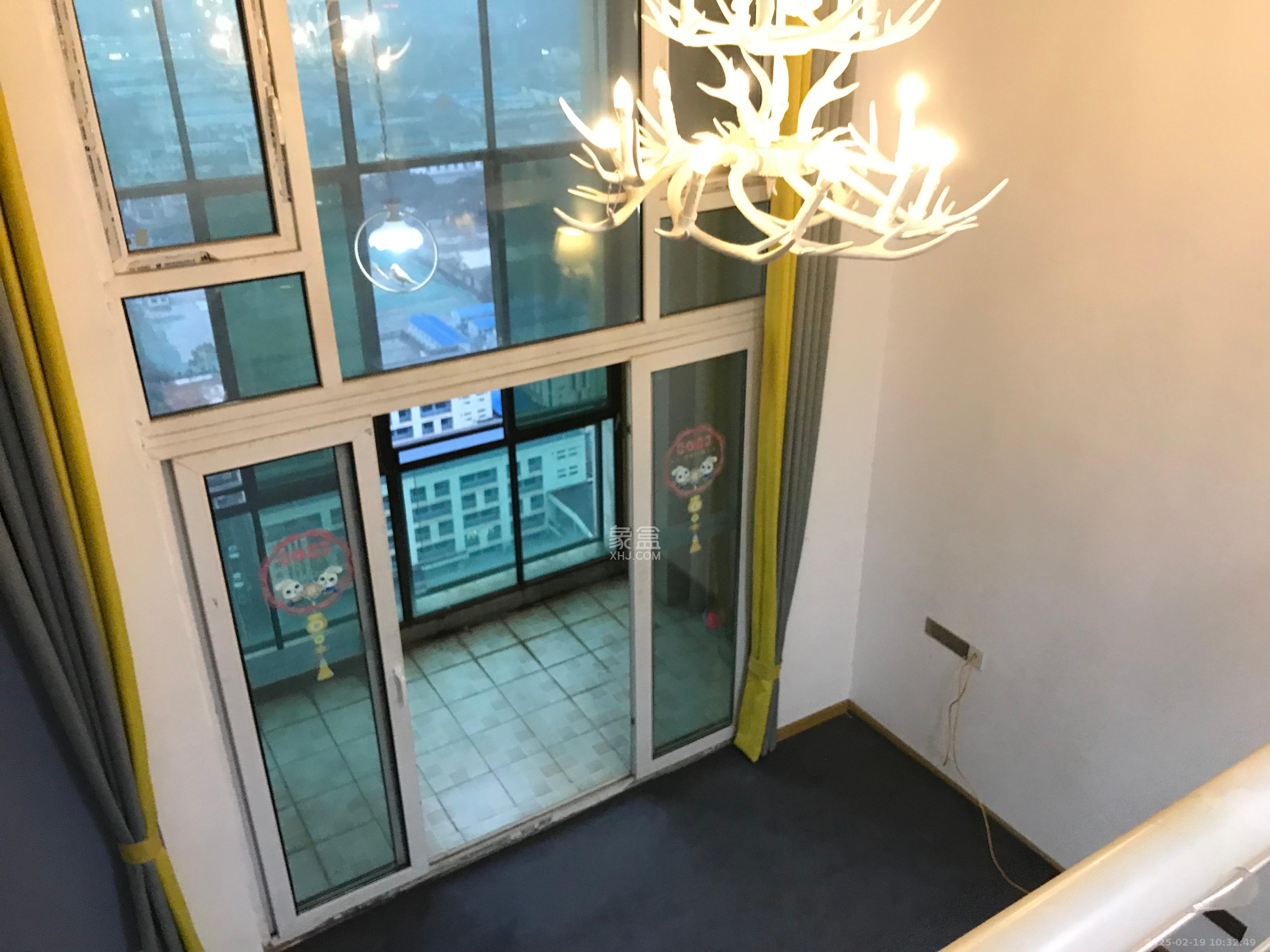 金科时代中心 1室1厅1卫 1600.0元/月 金科时代中心 1室1厅1卫 1600.0元/月室内图