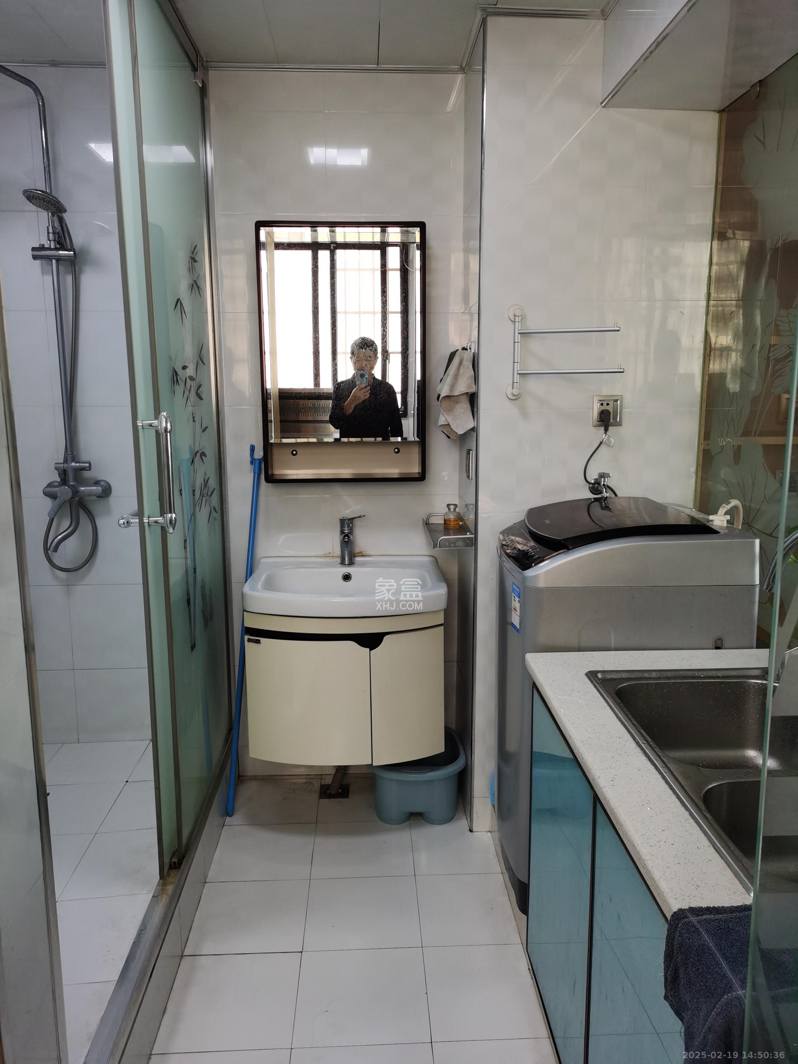 世纪桃花苑 1室1厅1卫 1400.0元/月 世纪桃花苑 1室1厅1卫 1400.0元/月室内图