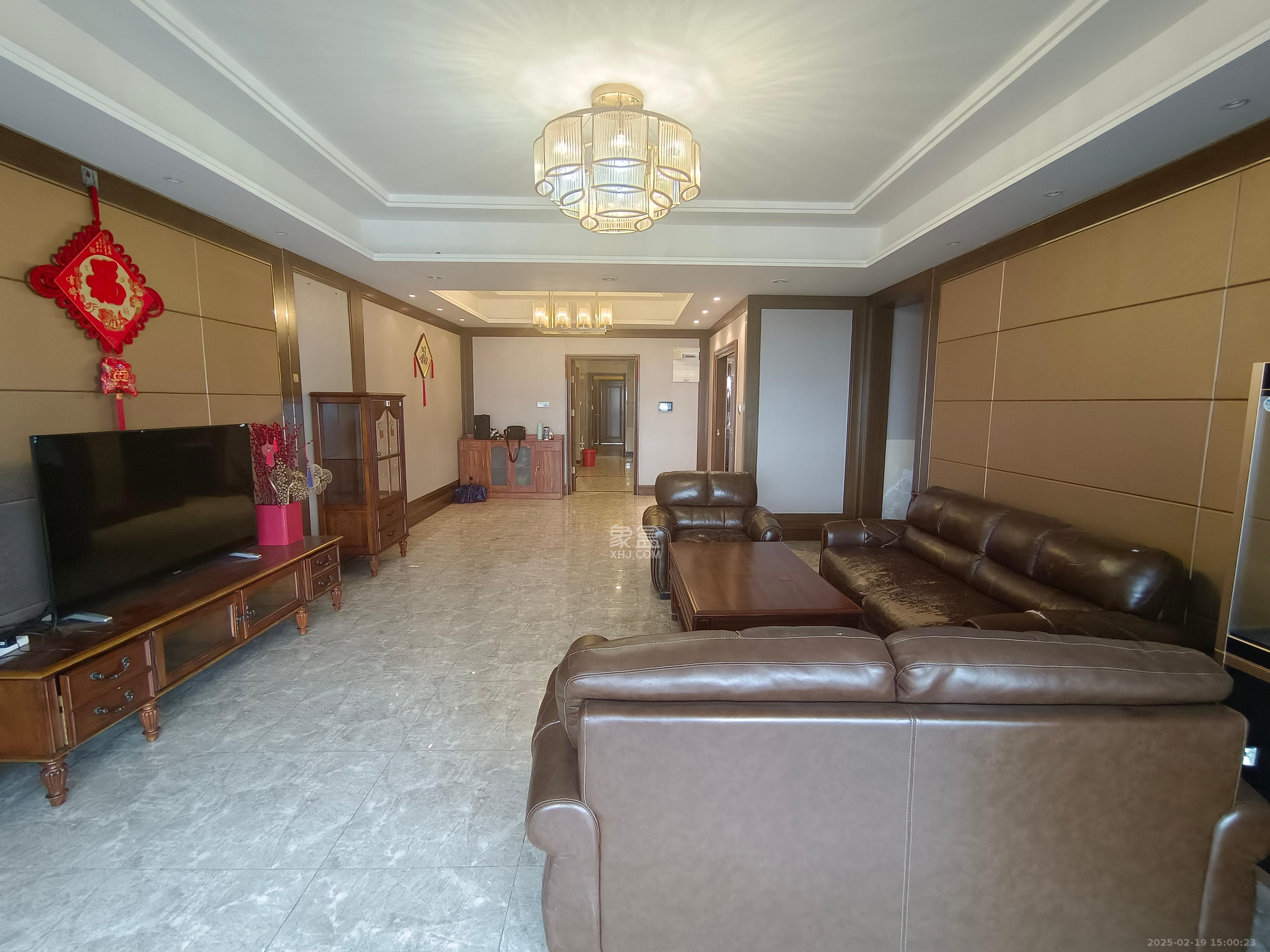 恒大御景半岛湘江苑（恒大御景半岛一期）  4室2厅3卫   7000.00元/月室内图