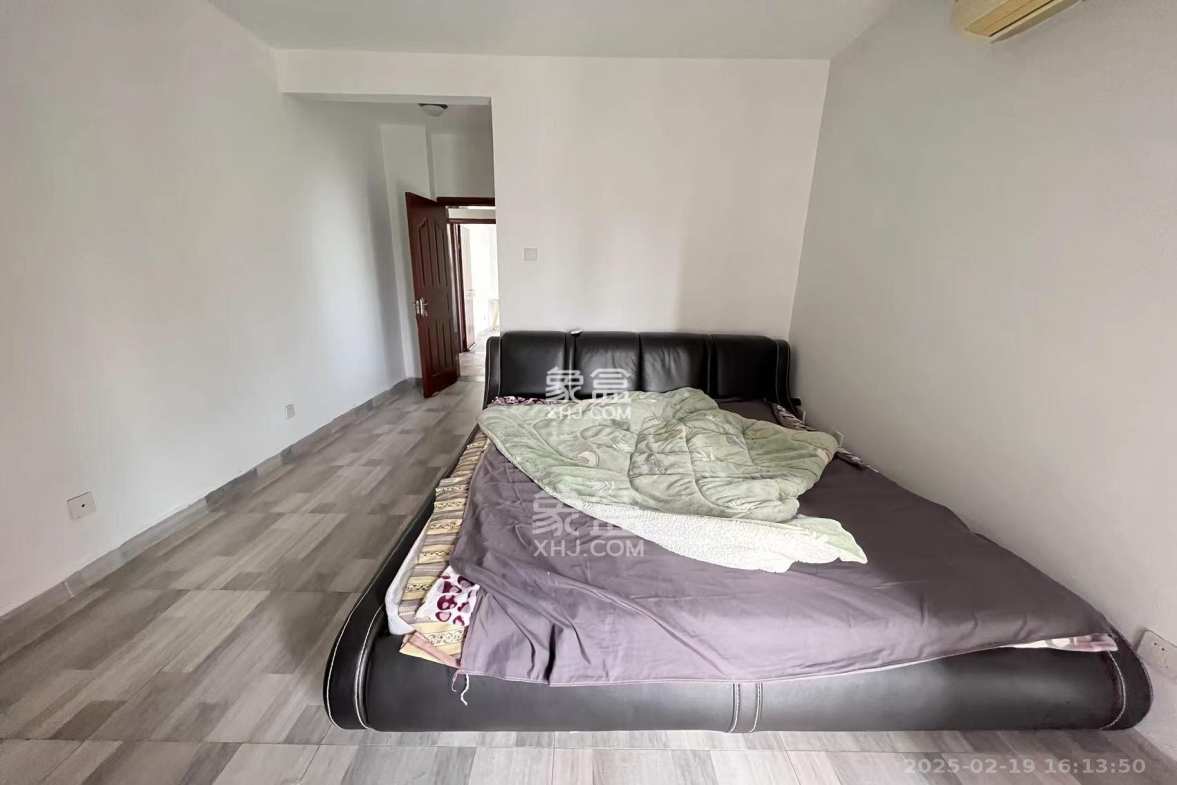 浏阳河畔家园  2室2厅2卫    2500.0元/月 浏阳河畔家园  2室2厅2卫    2500.0元/月室内图