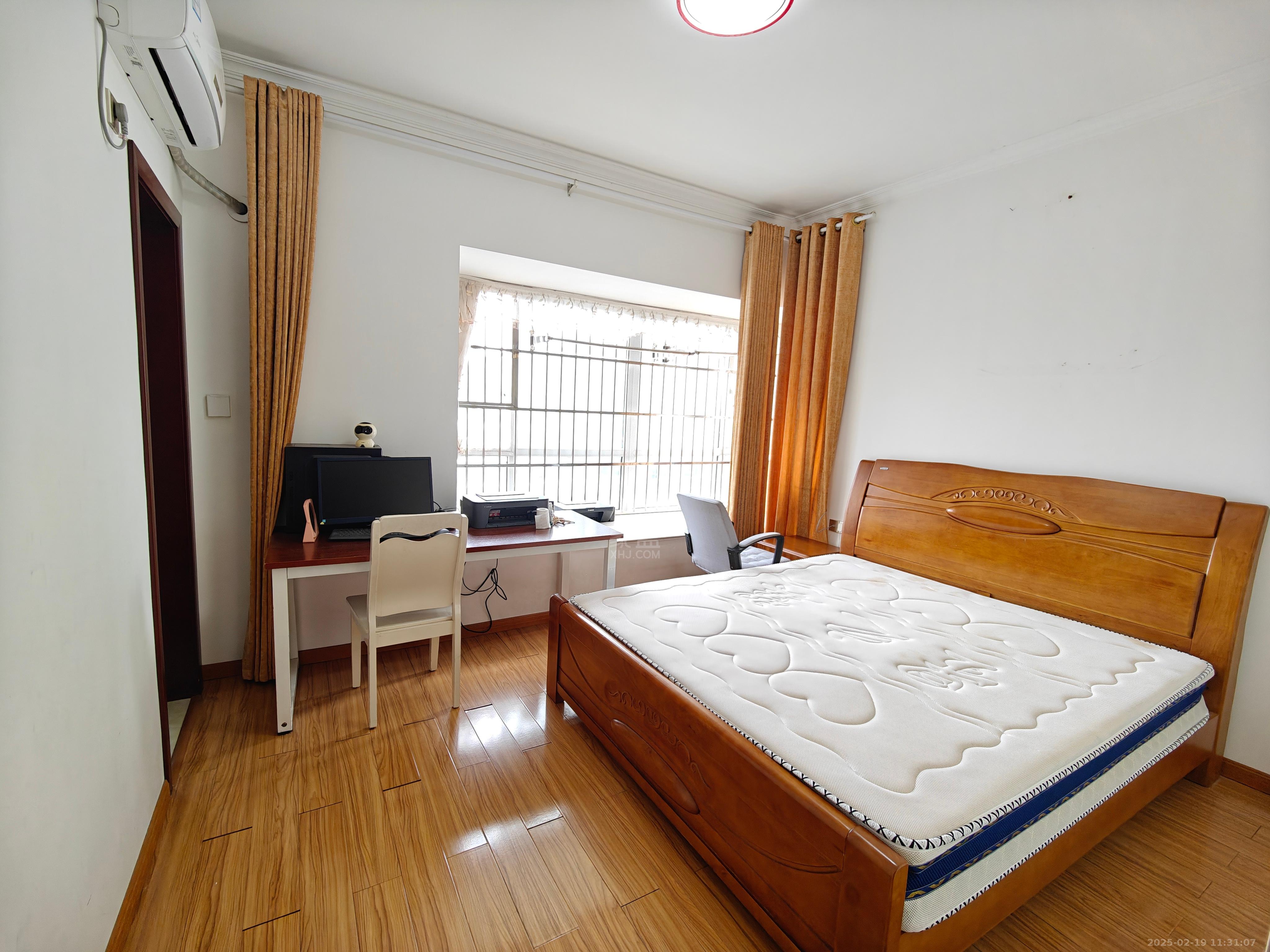 美的城二期 3室2厅2卫 1800.0元/月 美的城二期 3室2厅2卫 1800.0元/月室内图