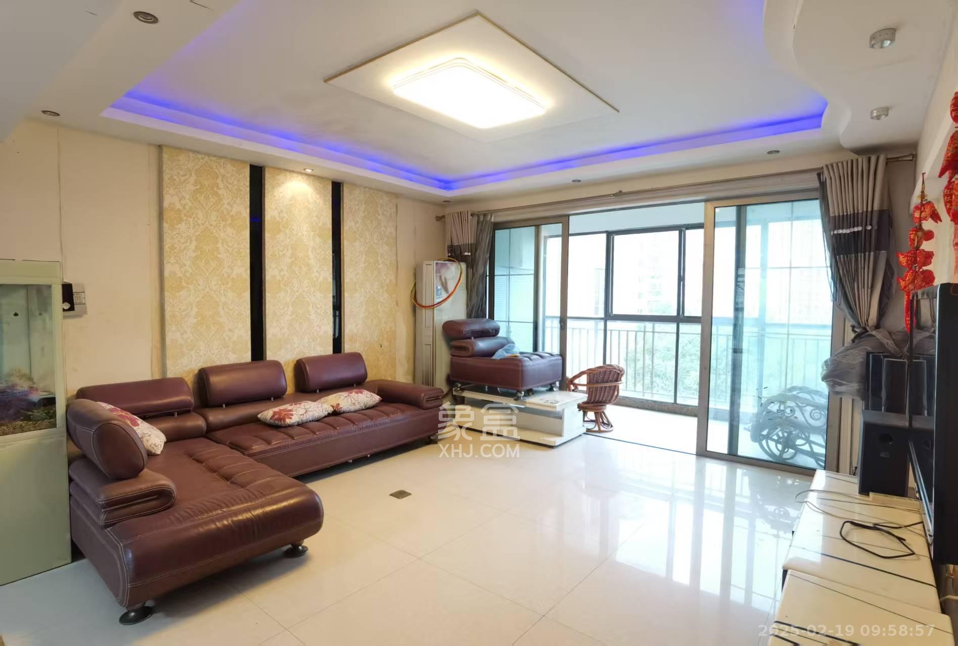 长沙玫瑰园 4室2厅2卫 2300.0元/月 长沙玫瑰园 4室2厅2卫 2300.0元/月室内图