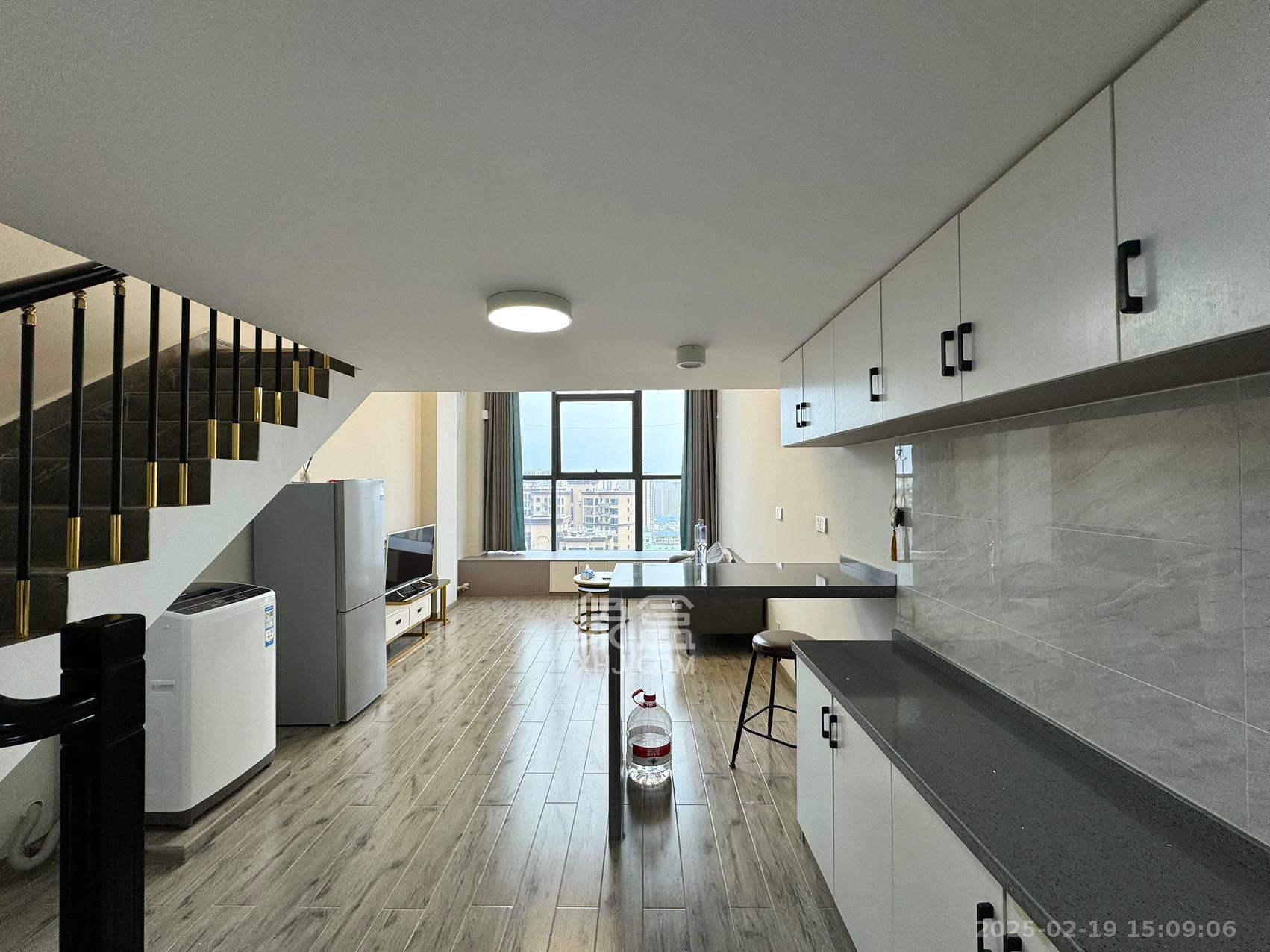 裕天国际商汇中心 1室1厅1卫 2200.0元/月 裕天国际商汇中心 1室1厅1卫 2200.0元/月户型图