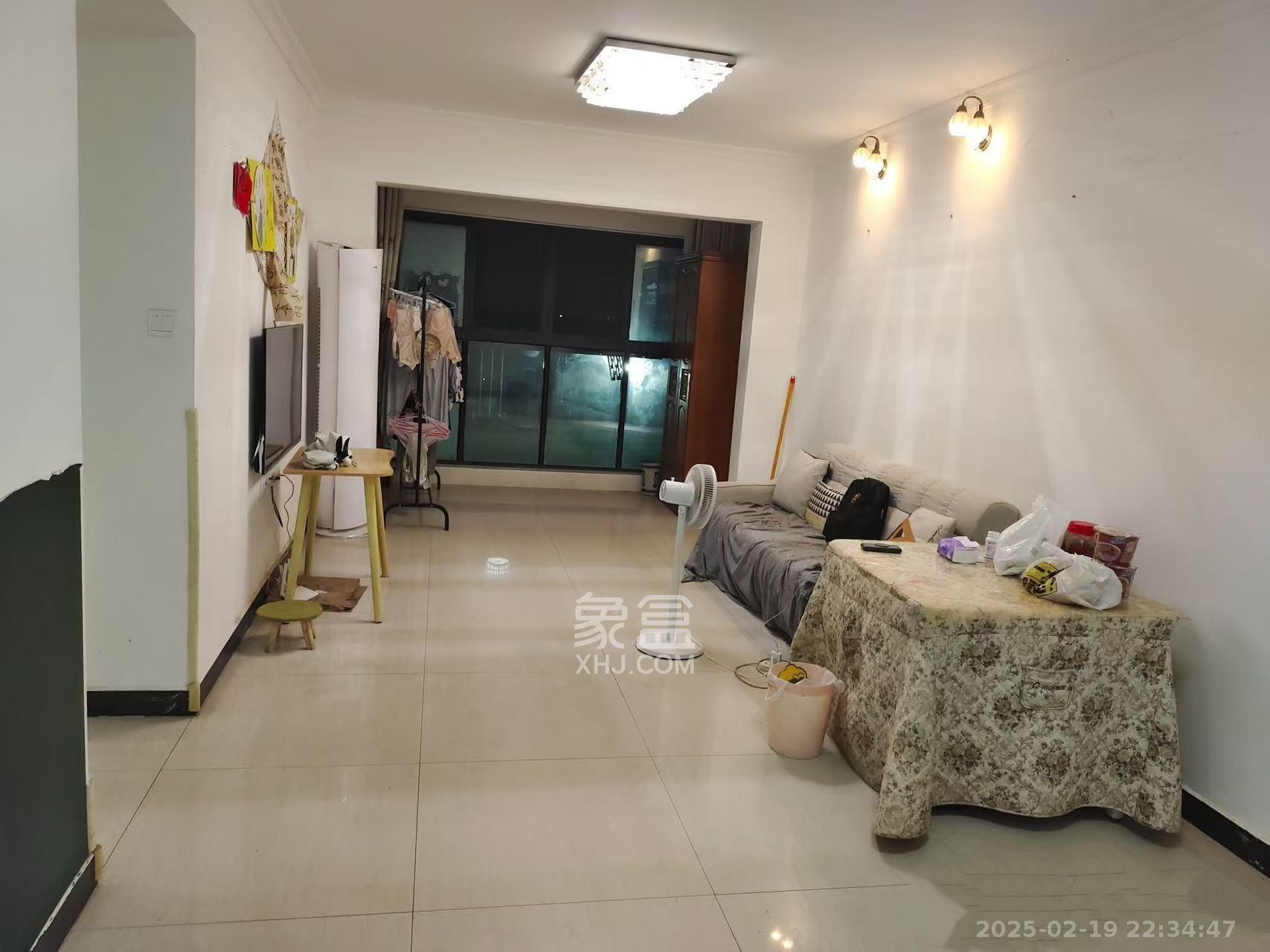 中建芙蓉嘉苑  3室2厅1卫   2300.00元/月