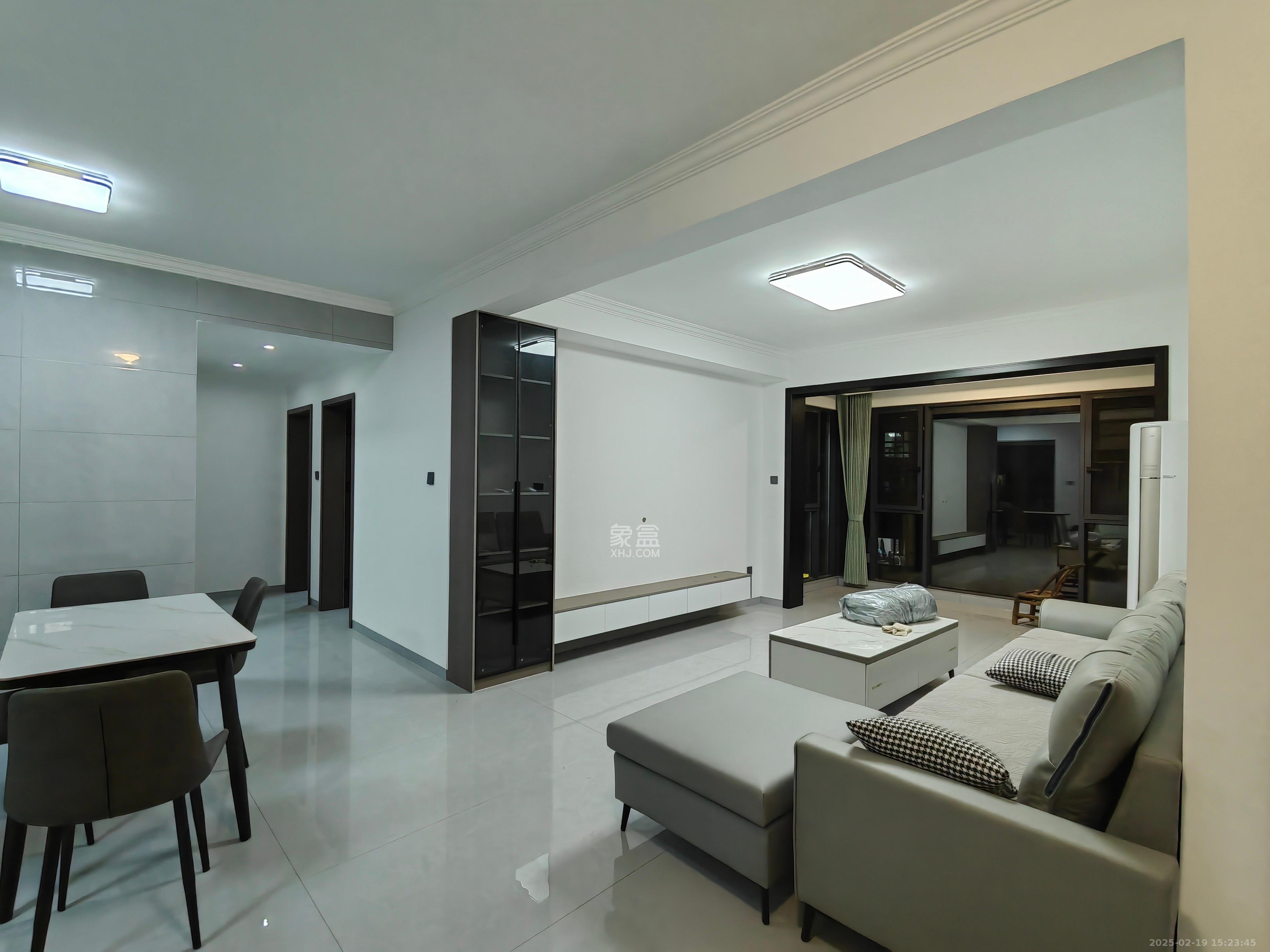 惟智园安置小区 5室2厅2卫 2800.0元/月 惟智园安置小区 5室2厅2卫 2800.0元/月室内图