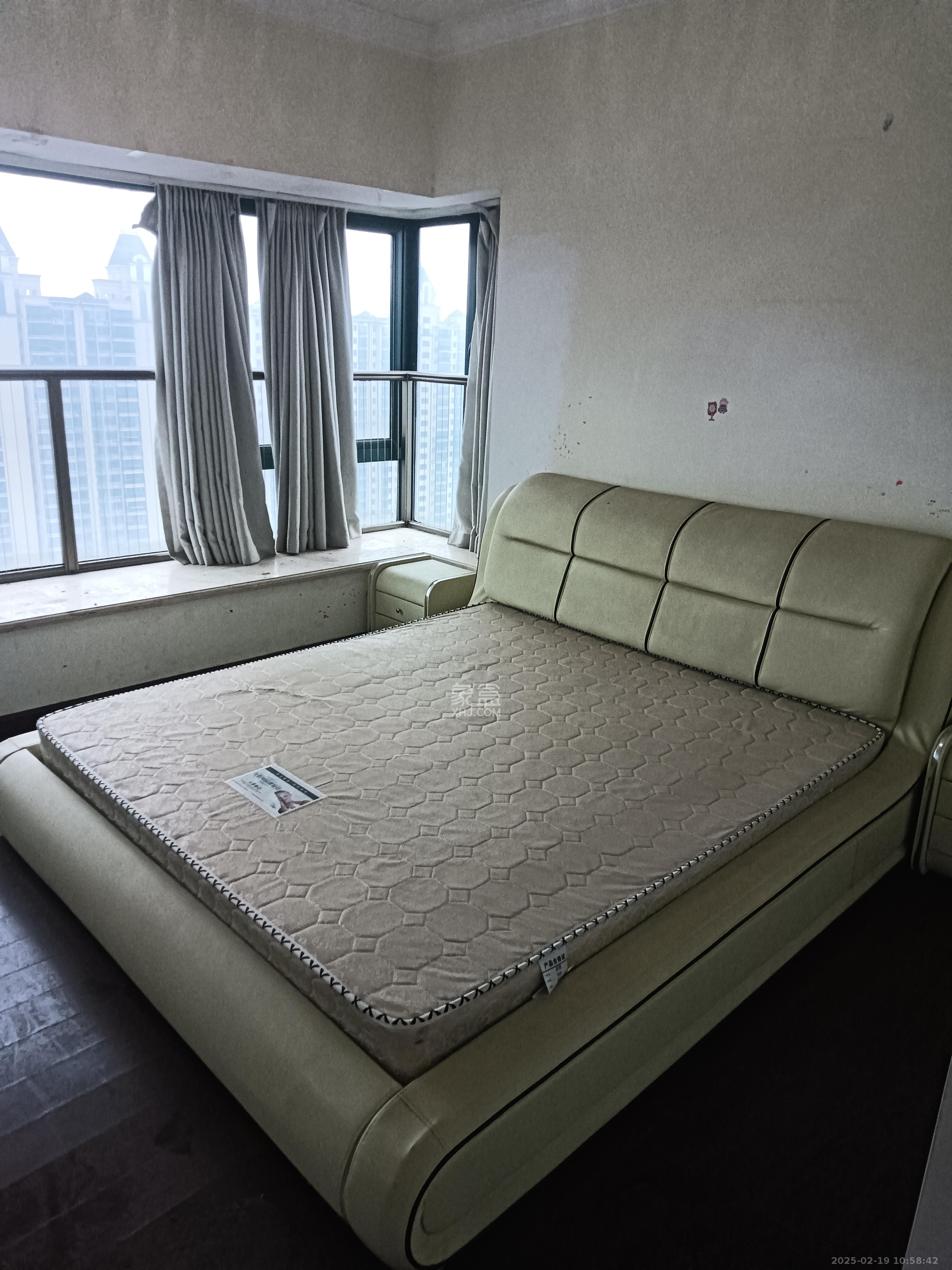 恒大雅苑  4室2厅2卫   2900.00元/月室内图