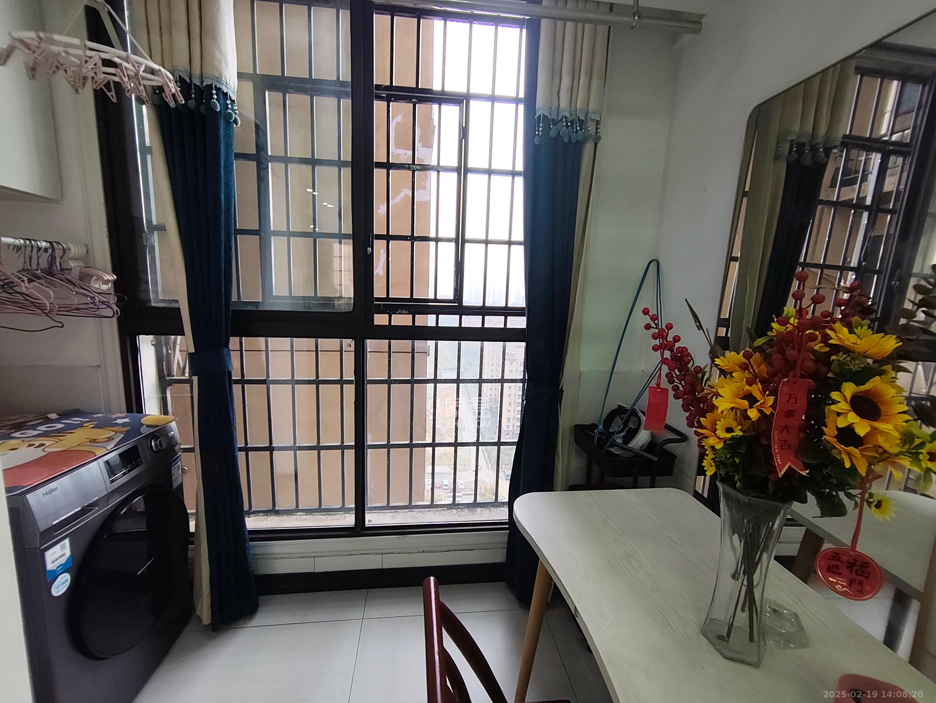 水映加州  4室2厅1卫    2100.0元/月室内图