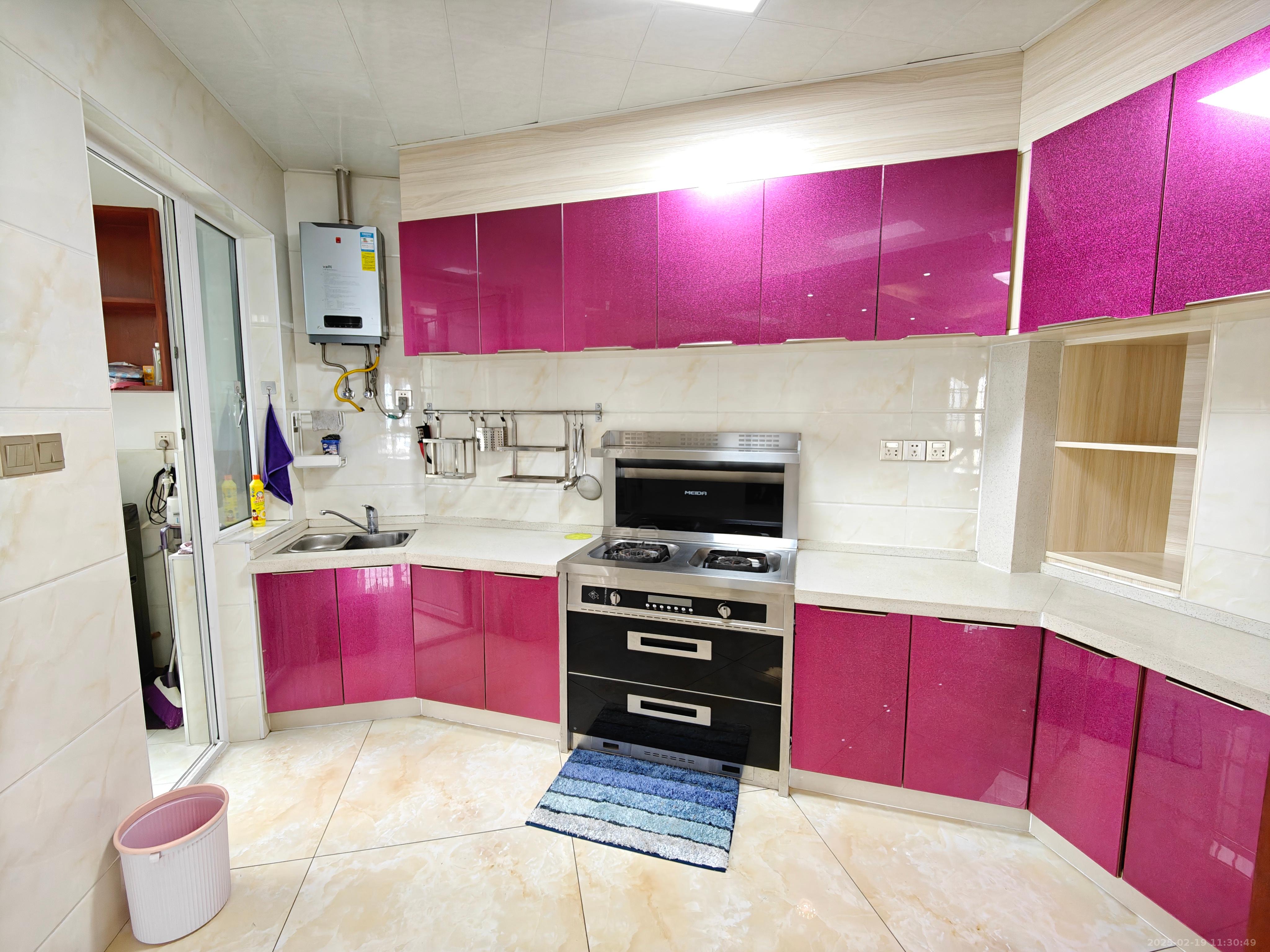 美的城二期 3室2厅2卫 1800.0元/月 美的城二期 3室2厅2卫 1800.0元/月室内图