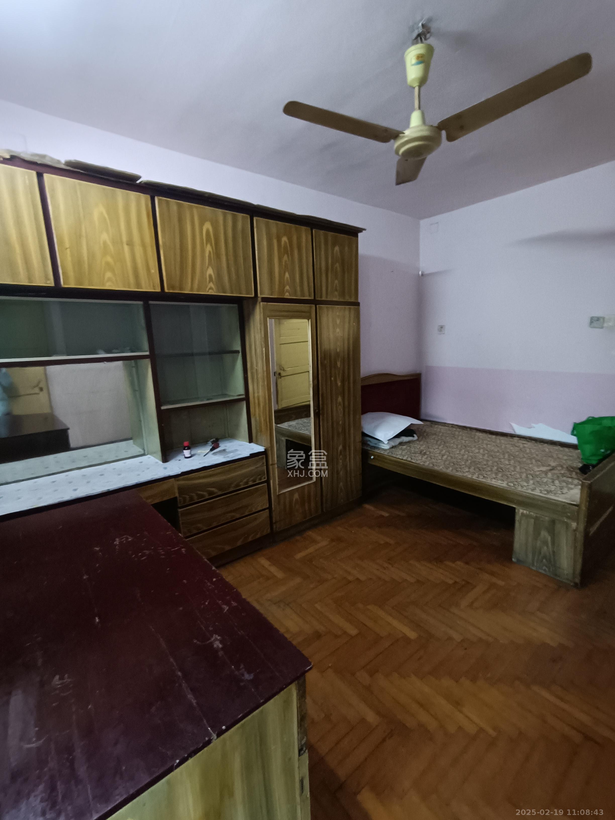 湖橡宿舍/湖橡小区  2室1厅1卫    1350.0元/月 湖橡宿舍/湖橡小区  2室1厅1卫    1350.0元/月室内图