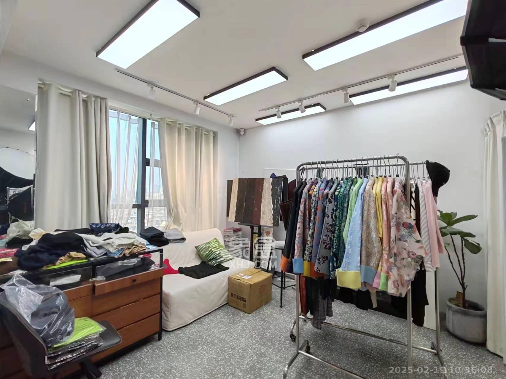 万坤图财富广场  1室1厅1卫   3300.00元/月室内图