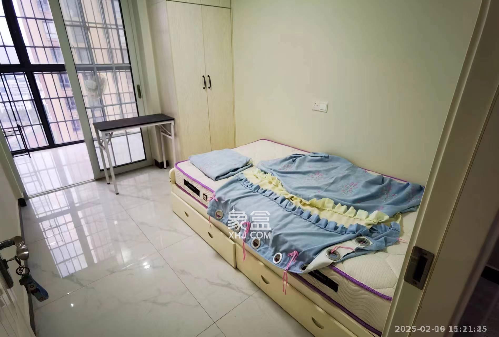 剑桥名门  2室1厅1卫   2000.00元/月室内图