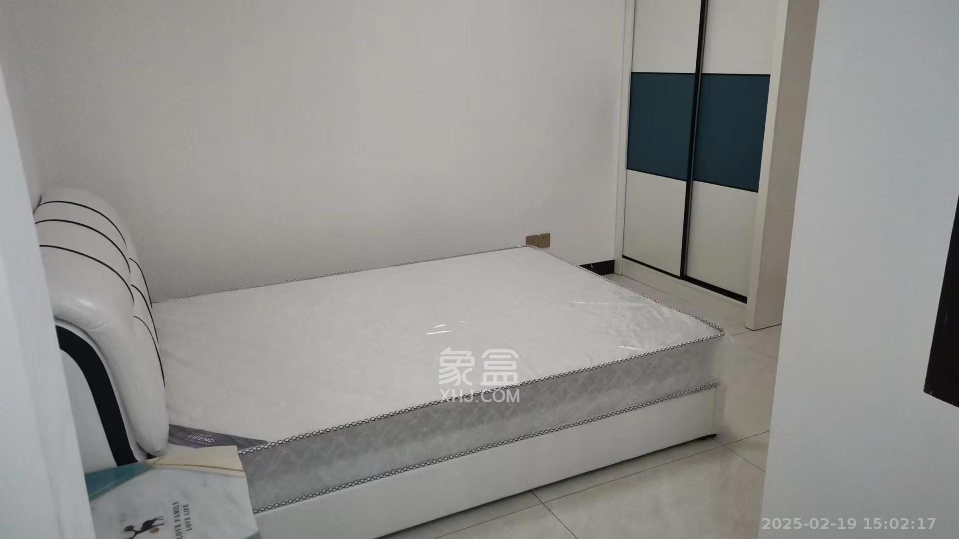 滨河嘉园  2室2厅1卫   2200.00元/月室内图