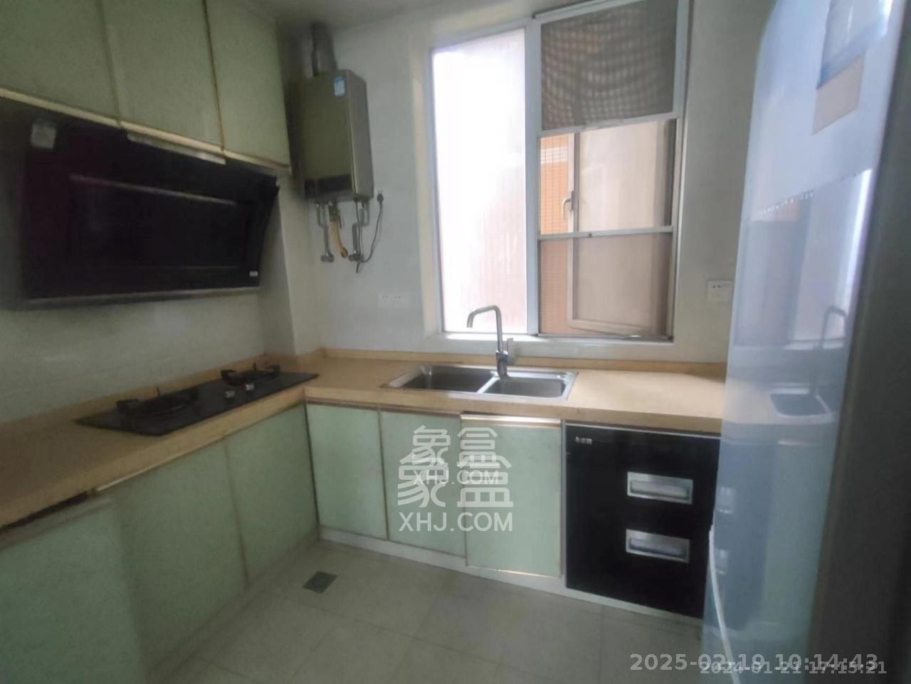 恒广国际景园一二区 3室2厅2卫 2600.0元/月 恒广国际景园一二区 3室2厅2卫 2600.0元/月室内图