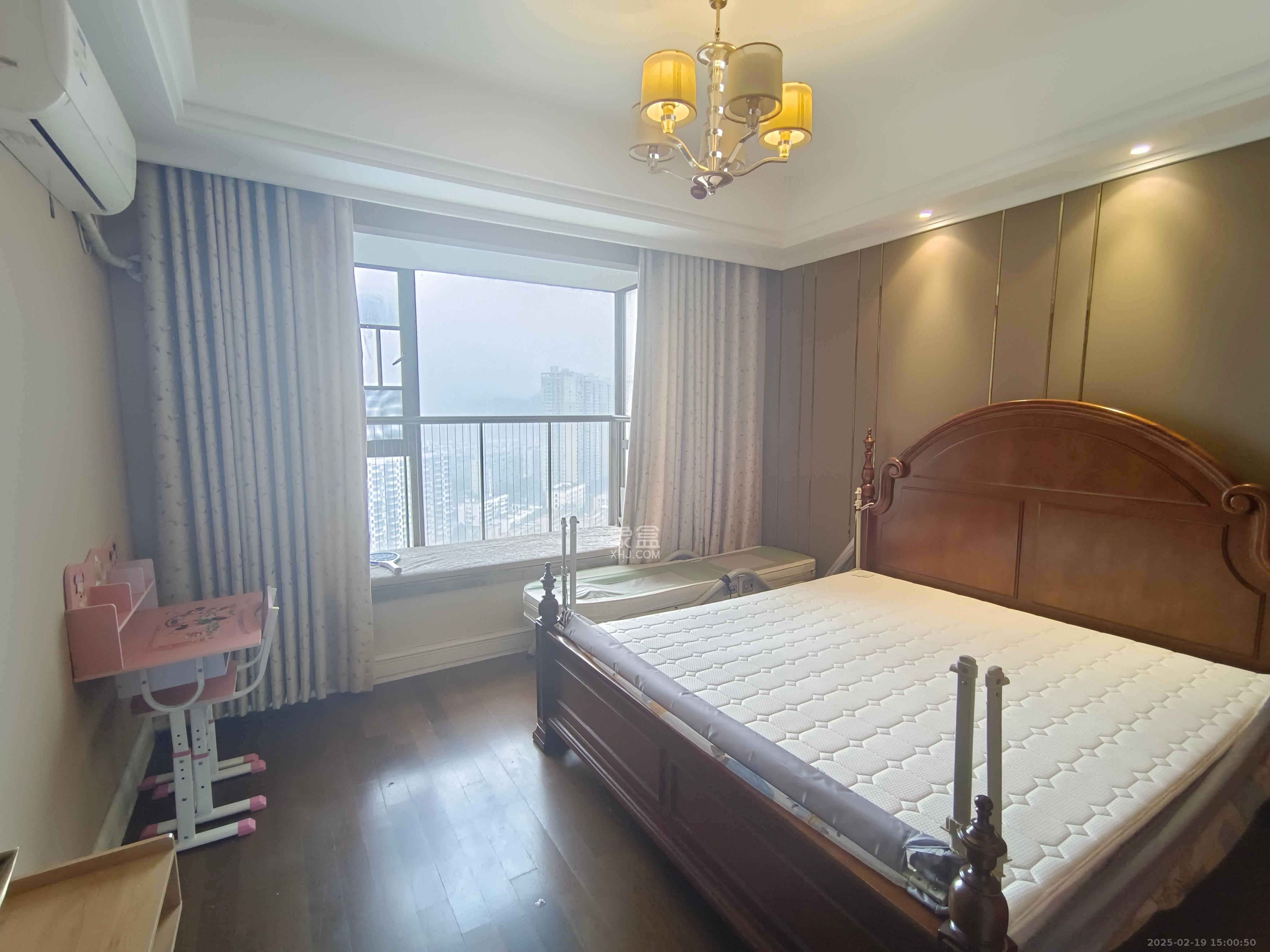 恒大御景半岛湘江苑（恒大御景半岛一期）  4室2厅3卫   7000.00元/月室内图
