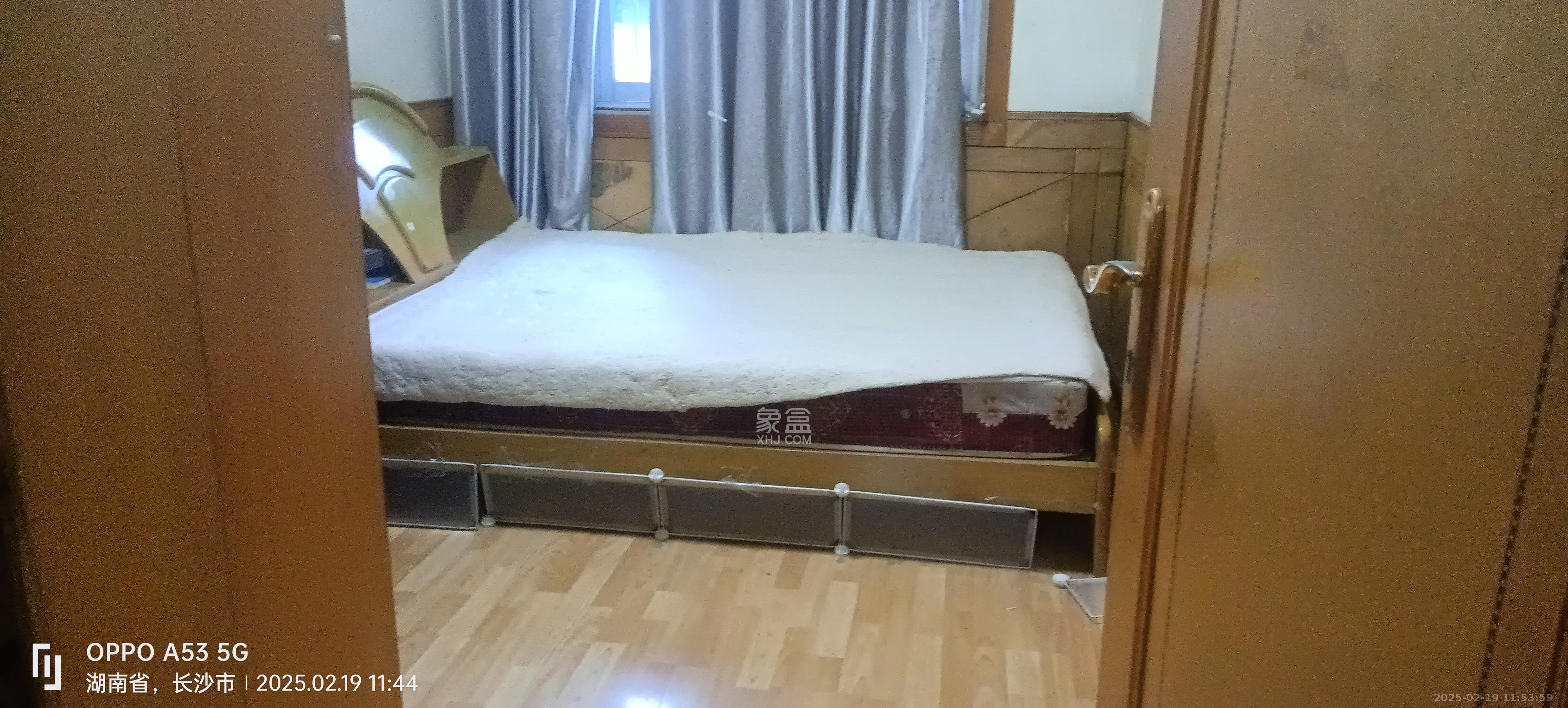 红旗社区  2室1厅1卫   1700.00元/月