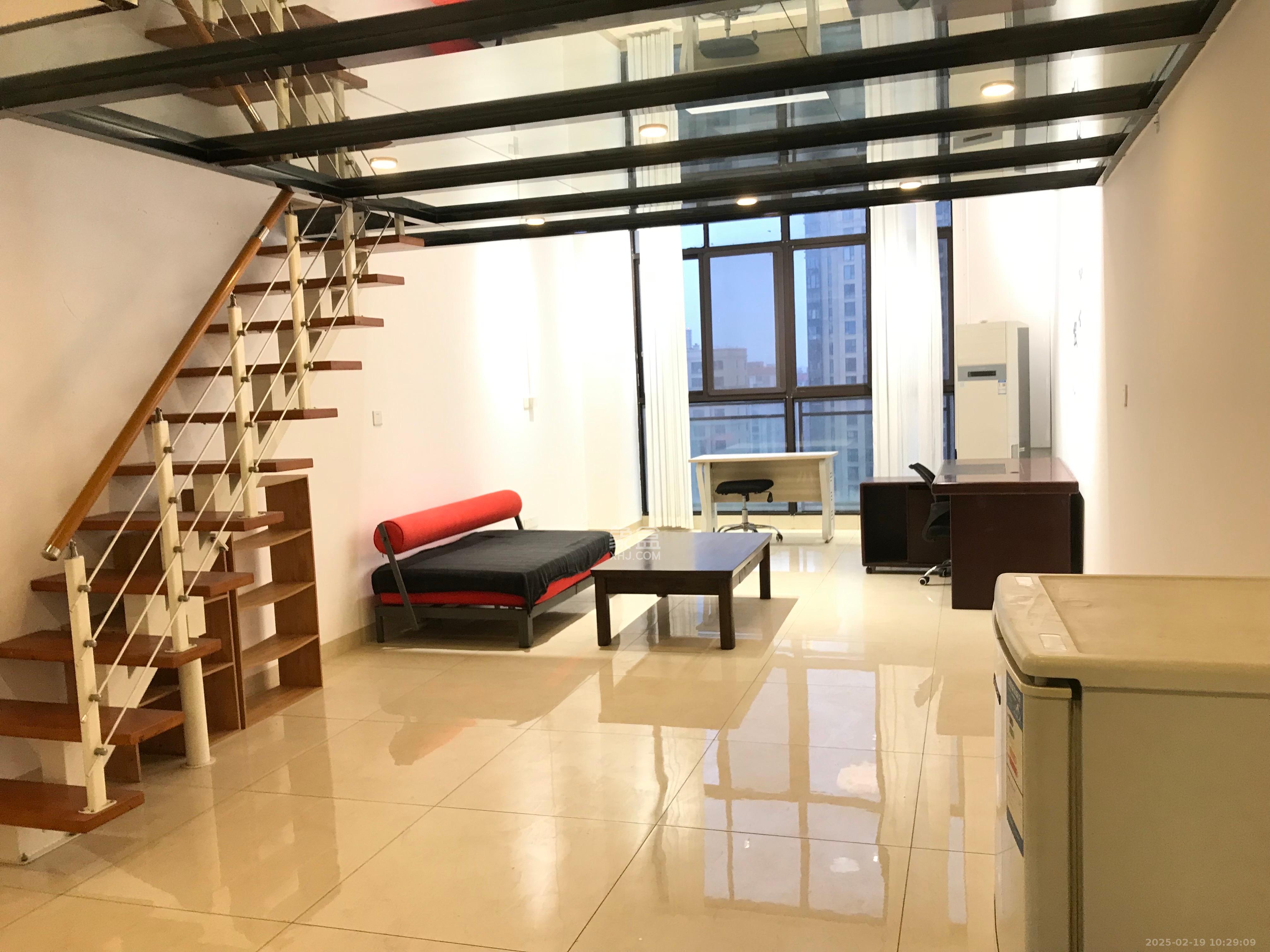 金科时代中心  1室1厅1卫    1500.0元/月 金科时代中心  1室1厅1卫    1500.0元/月室内图