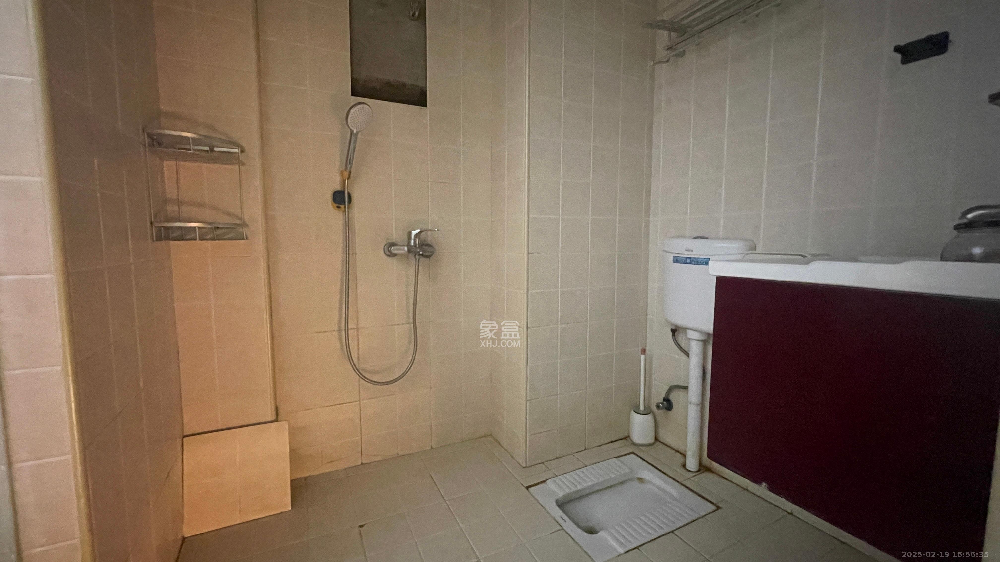 水岸世景  1室1厅1卫   1200.00元/月室内图
