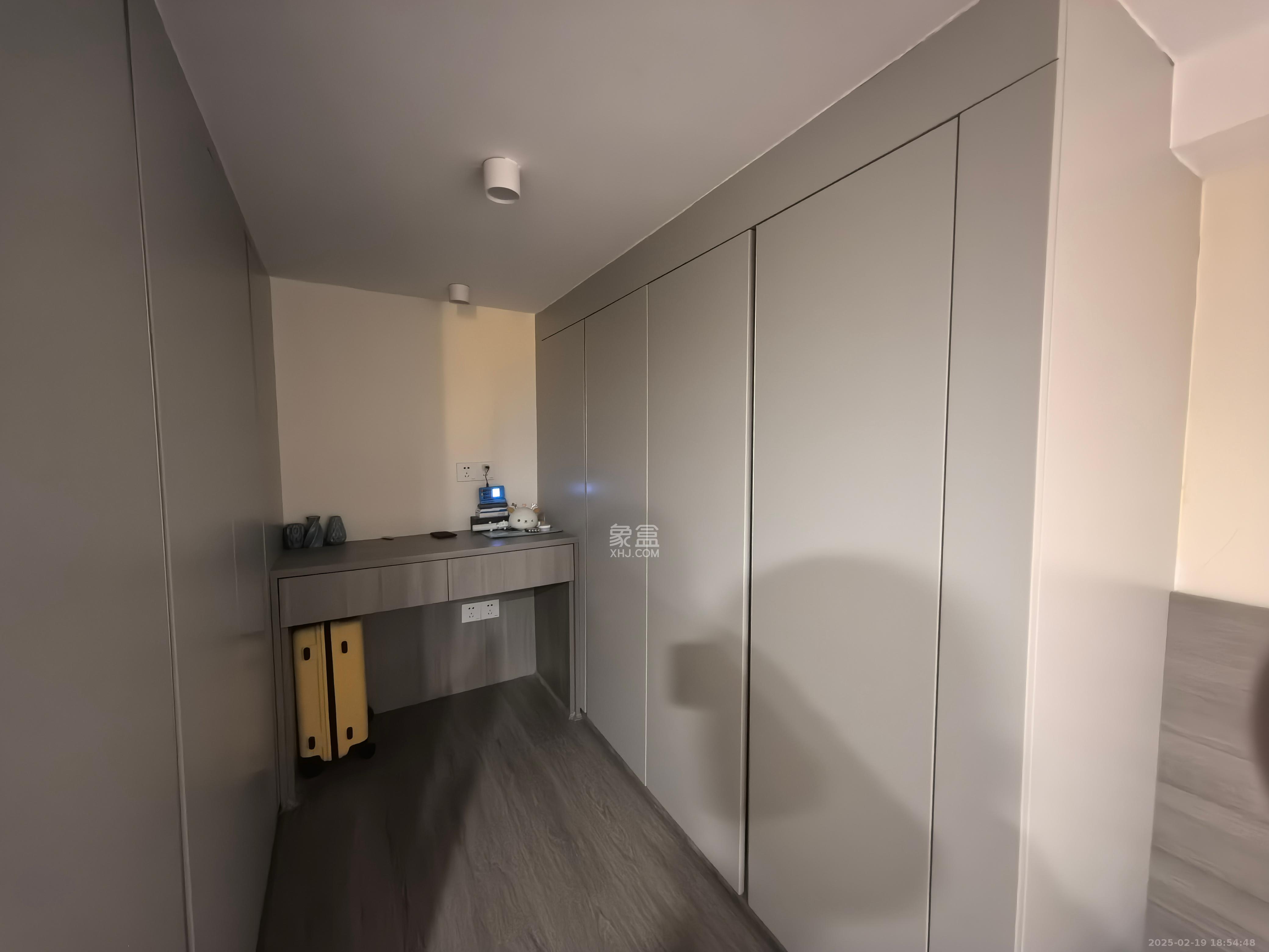 京武浪琴山三期(京武中心) 1室1厅2卫 4000.0元/月 京武浪琴山三期(京武中心) 1室1厅2卫 4000.0元/月室内图