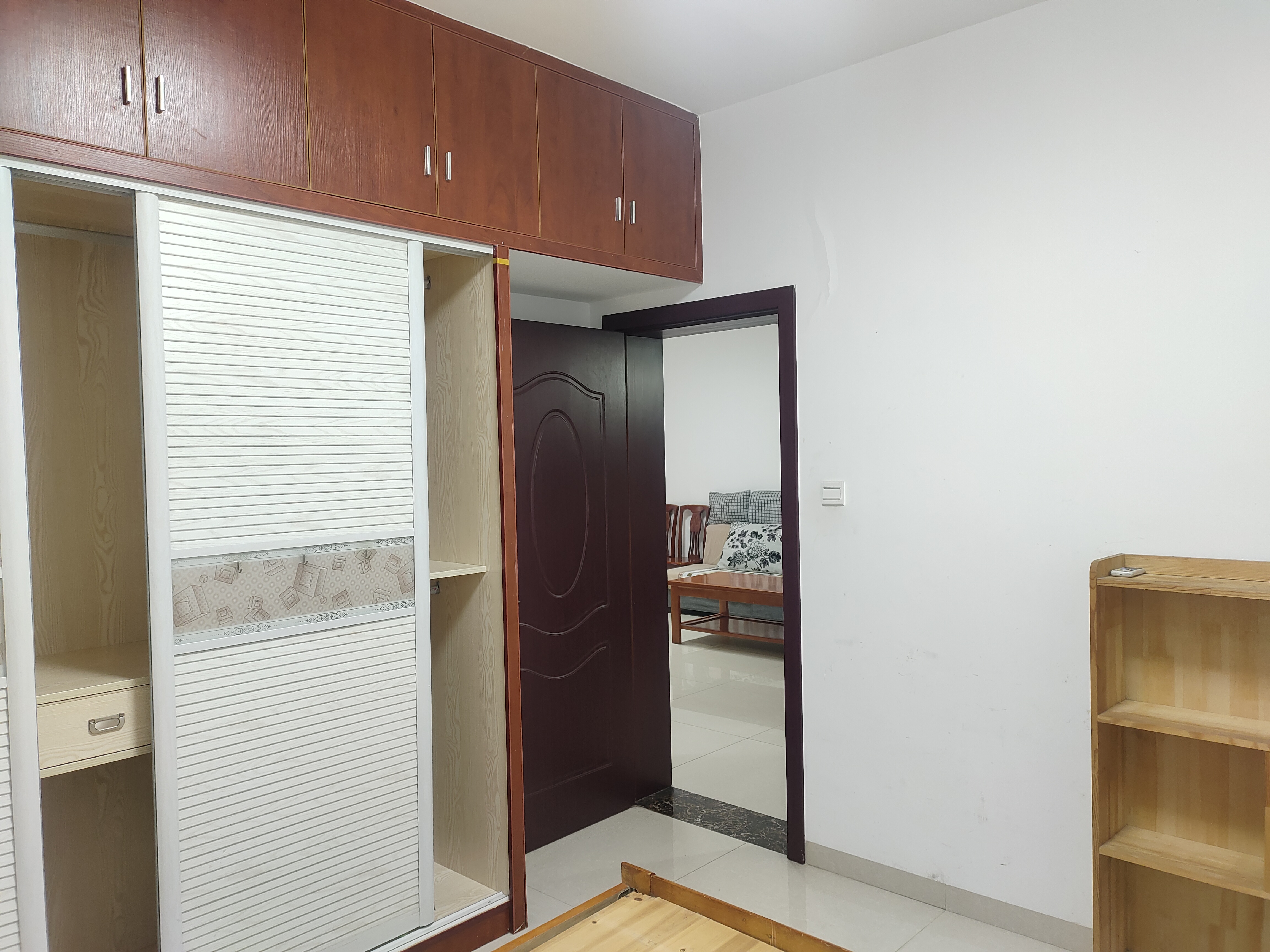 南坪安置小区南区 2室2厅1卫 1000.0元/月 南坪安置小区南区 2室2厅1卫 1000.0元/月室内图