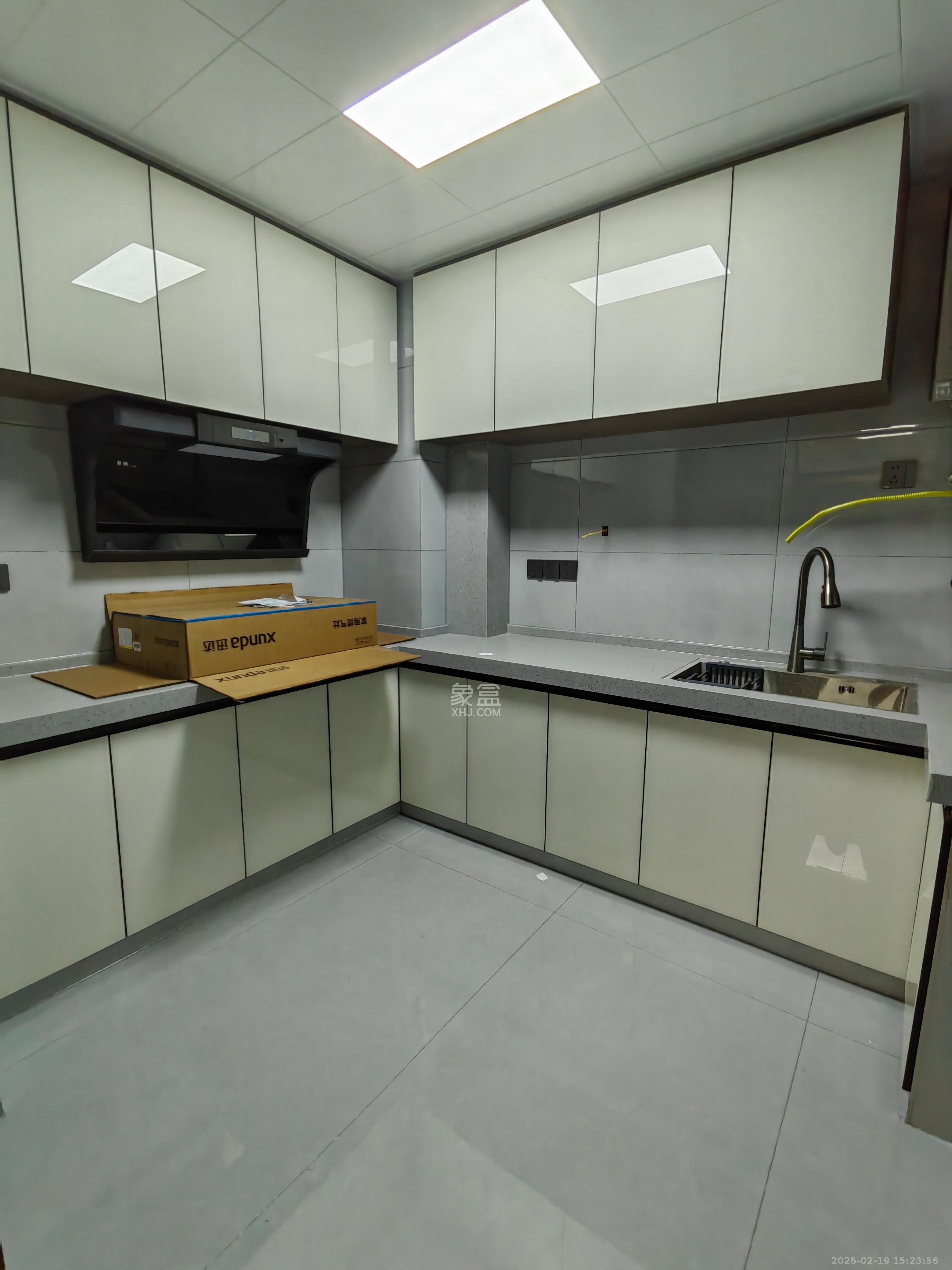 惟智园安置小区 5室2厅2卫 2800.0元/月 惟智园安置小区 5室2厅2卫 2800.0元/月室内图