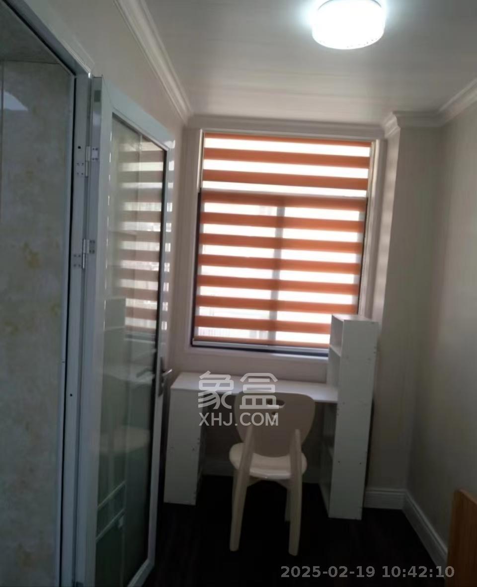 黄鹤小区4片 1室0厅0卫 1350.0元/月 黄鹤小区4片 1室0厅0卫 1350.0元/月室内图