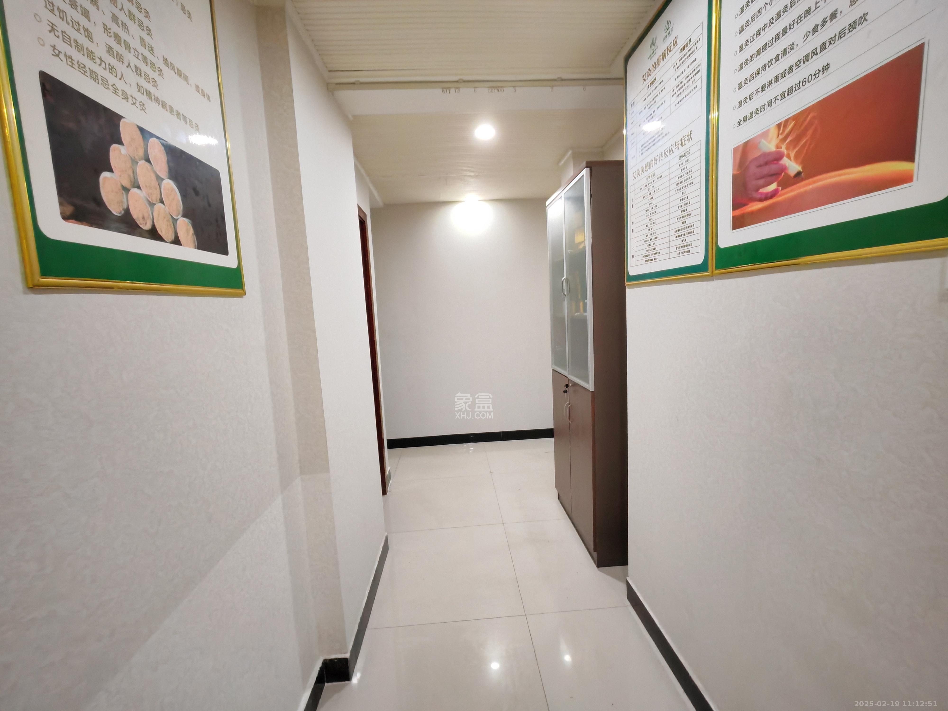 锦泰东环国际 1室2厅1卫 2000.0元/月 锦泰东环国际 1室2厅1卫 2000.0元/月室内图