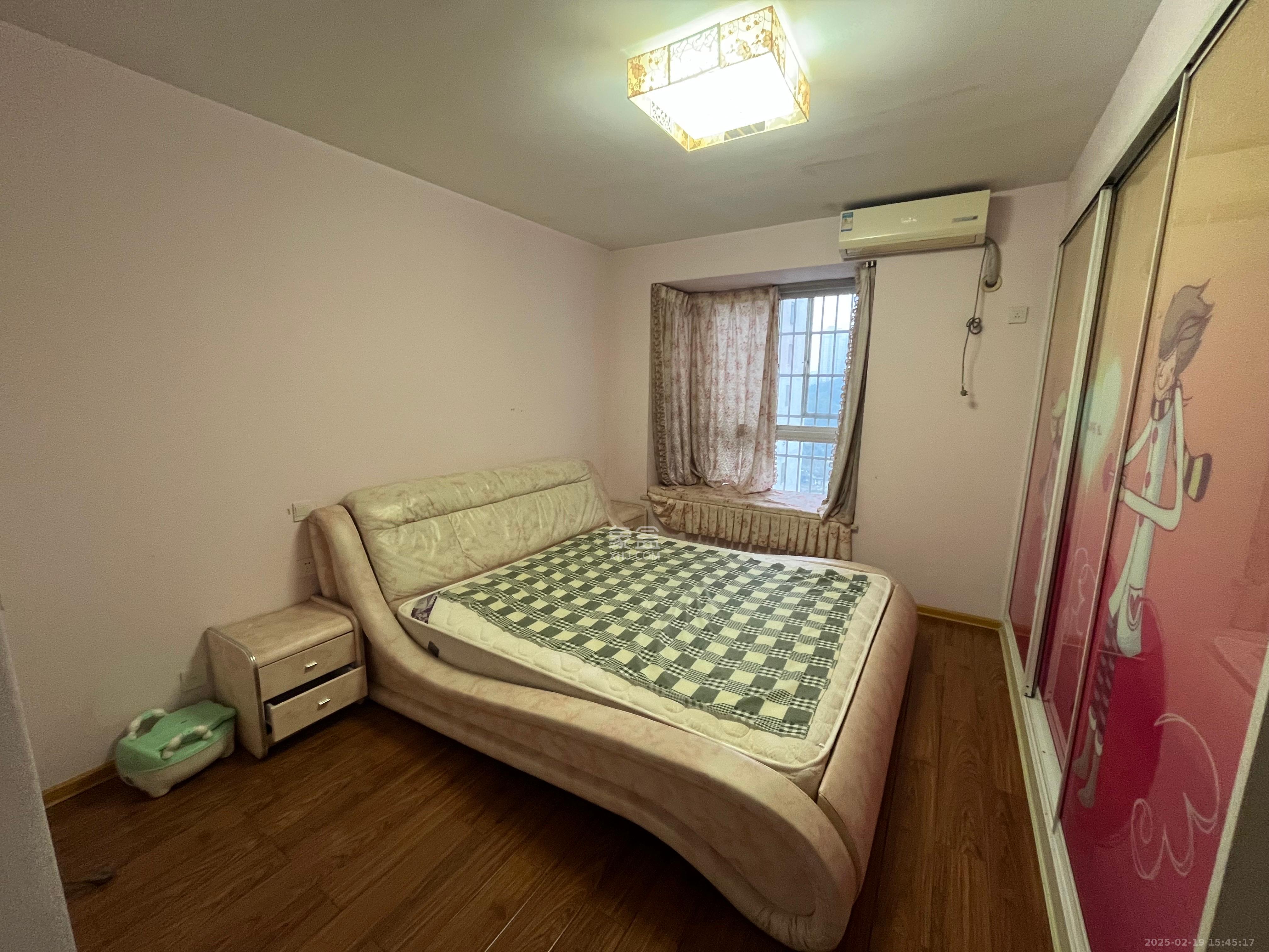 香河公寓 3室2厅2卫 2600.0元/月 香河公寓 3室2厅2卫 2600.0元/月室内图