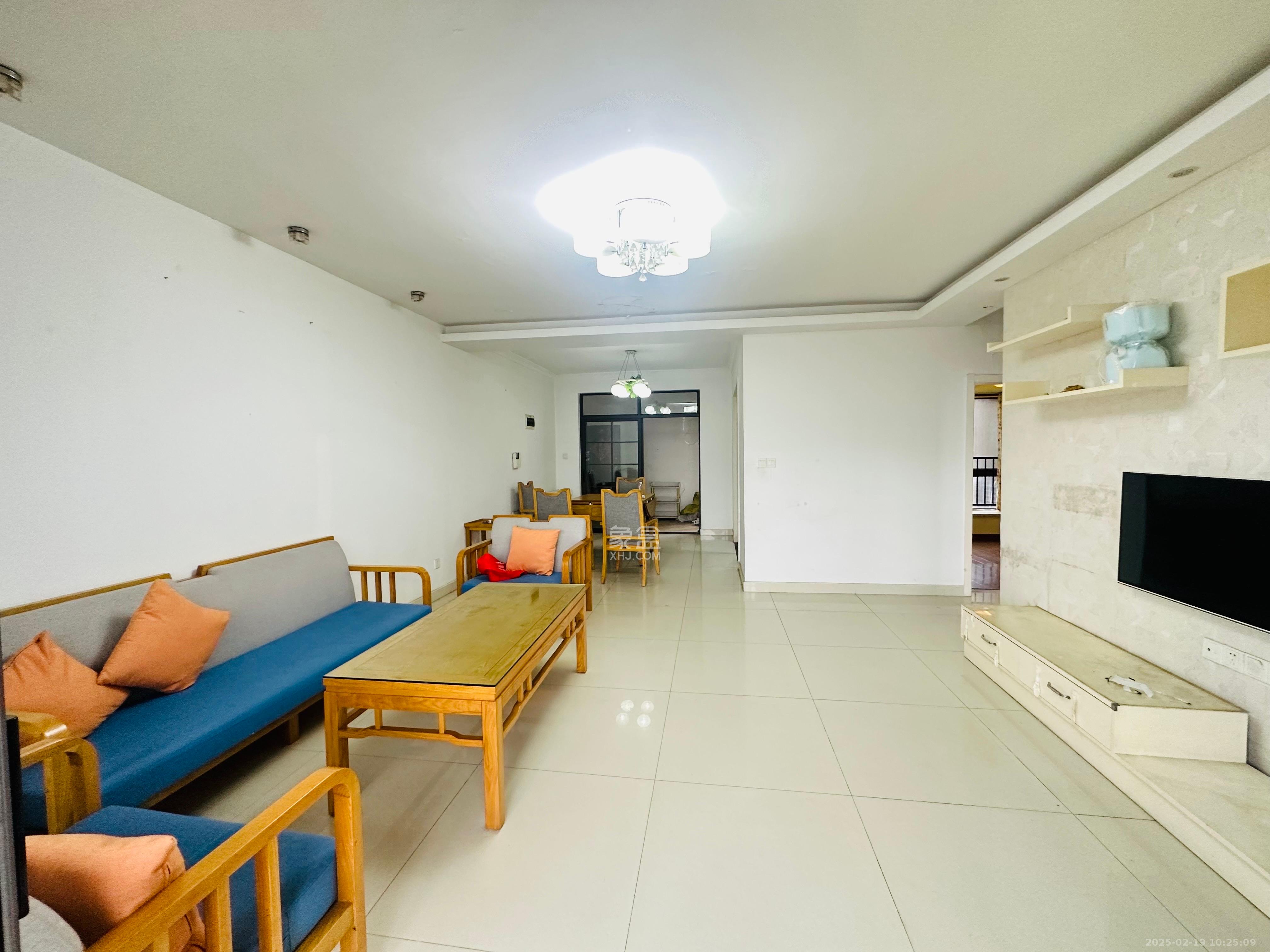 好望谷 3室2厅2卫 1900.0元/月 好望谷 3室2厅2卫 1900.0元/月室内图