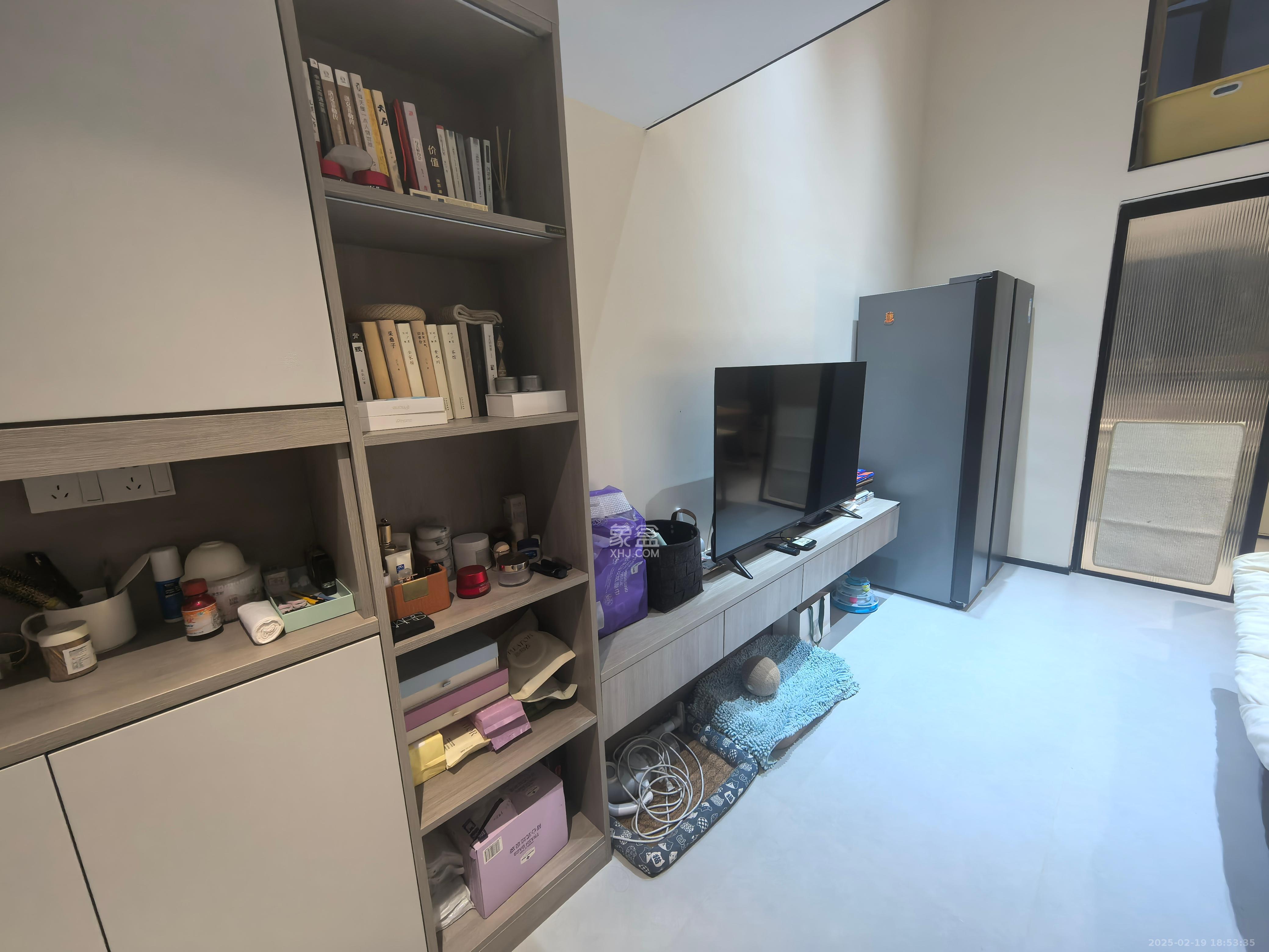 京武浪琴山三期(京武中心) 1室1厅2卫 4000.0元/月 京武浪琴山三期(京武中心) 1室1厅2卫 4000.0元/月室内图