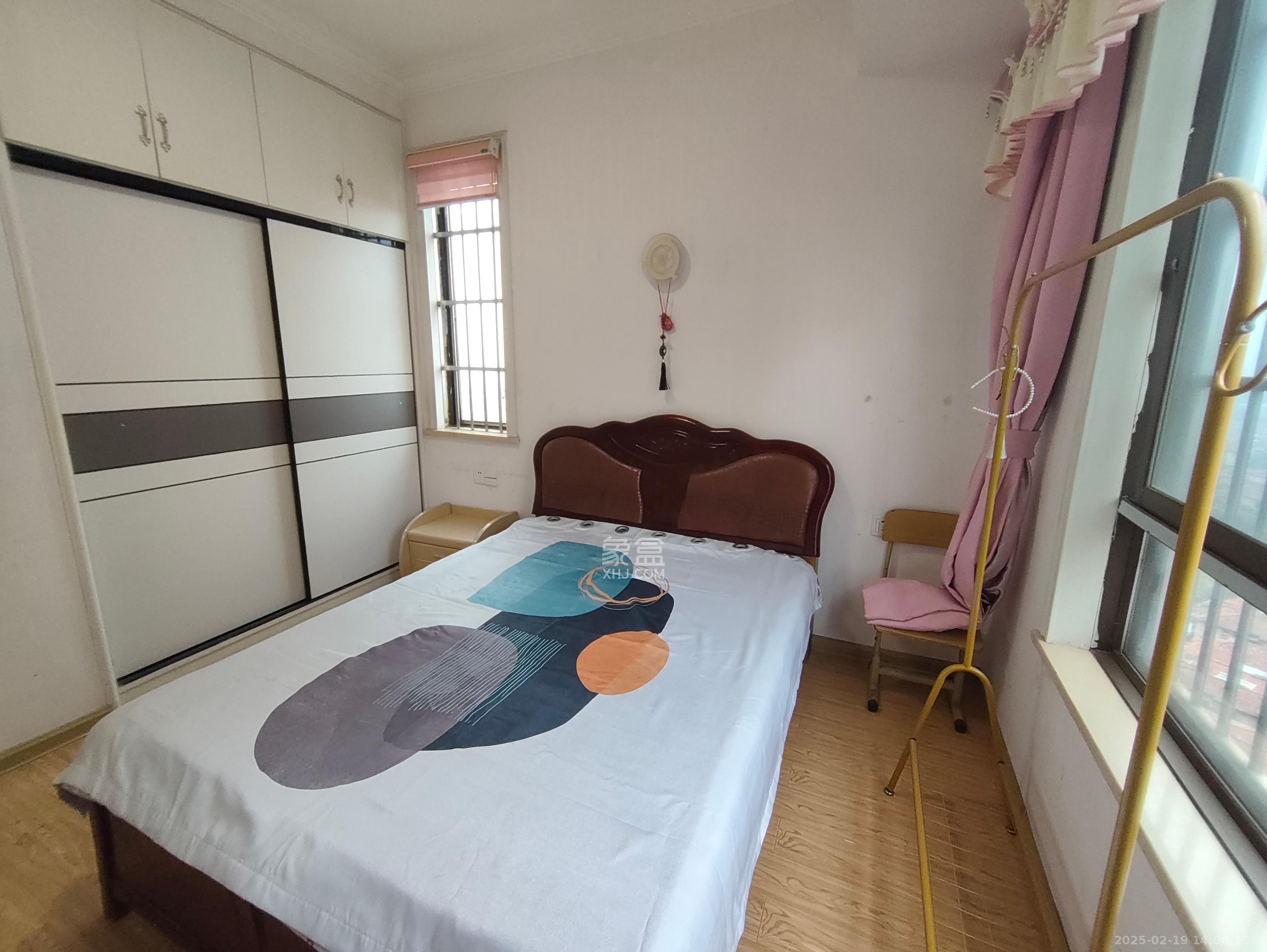 水映加州  4室2厅1卫    2100.0元/月室内图