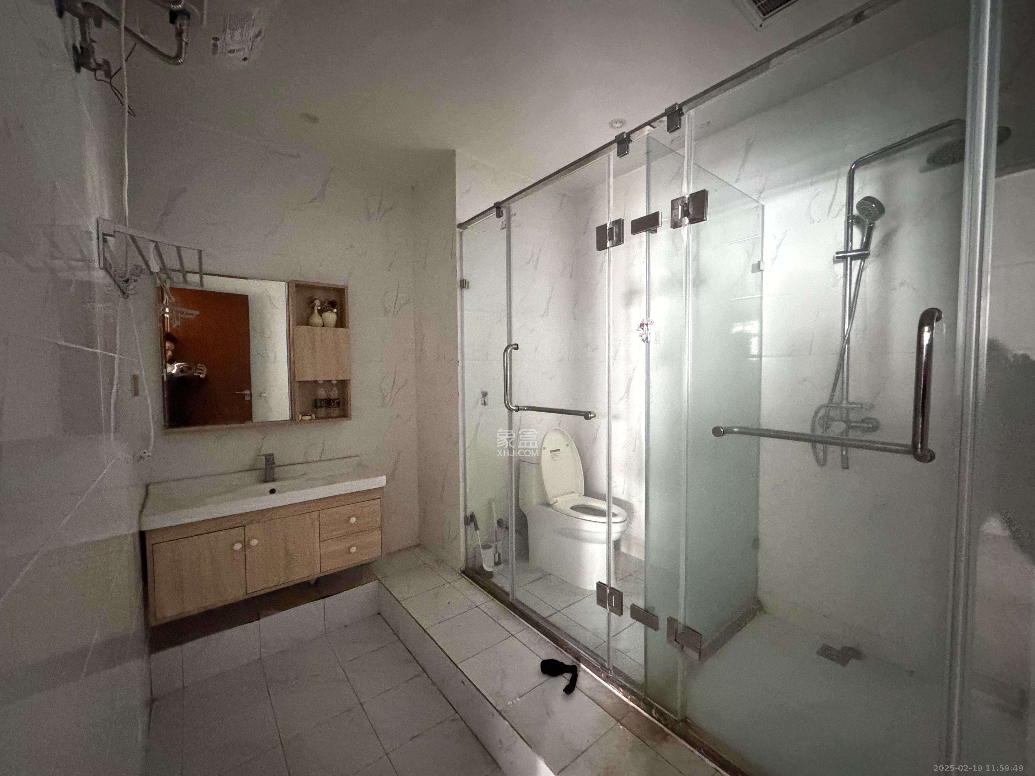 达美溪湖湾 1室1厅1卫 2000.0元/月 达美溪湖湾 1室1厅1卫 2000.0元/月室内图