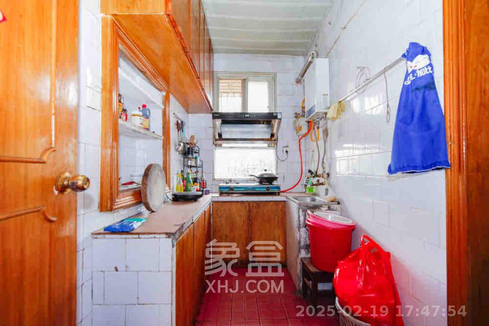 中建五局信和苑四区  1室0厅0卫    1500.0元/月 中建五局信和苑四区  1室0厅0卫    1500.0元/月室内图