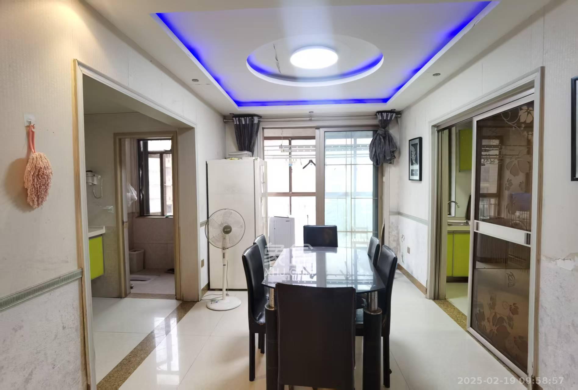 长沙玫瑰园 4室2厅2卫 2300.0元/月 长沙玫瑰园 4室2厅2卫 2300.0元/月室内图