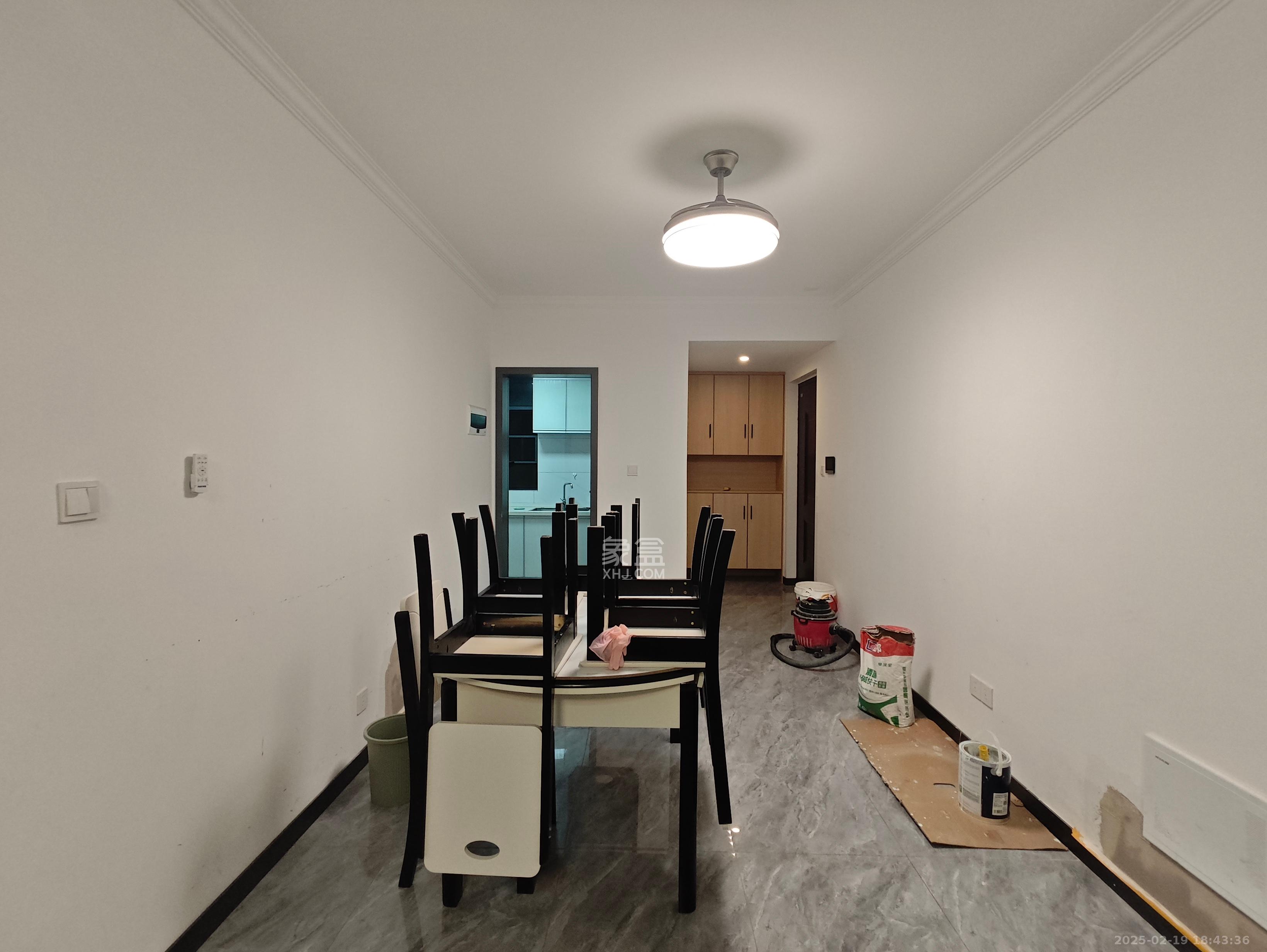 桃花嘉园 3室2厅2卫 2400.0元/月 桃花嘉园 3室2厅2卫 2400.0元/月室内图