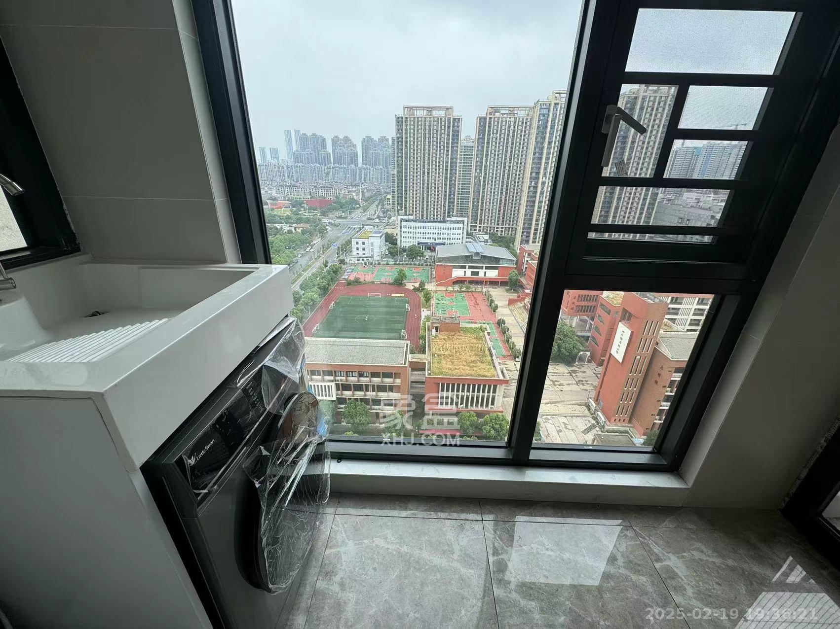 绿地长沙城际空间站（绿地新里佳苑）  3室1厅2卫   3500.00元/月室内图