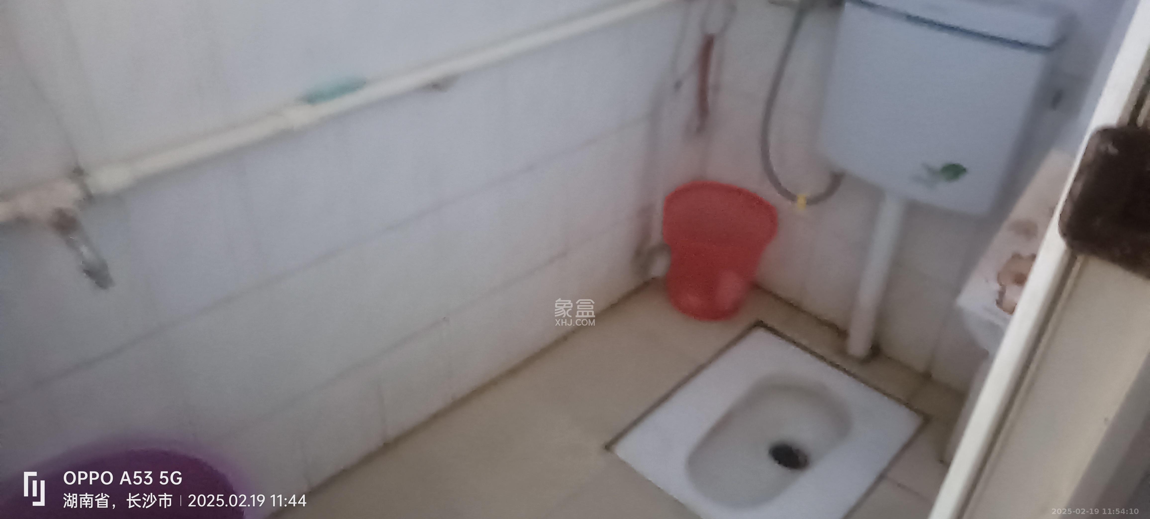 红旗社区  2室1厅1卫   1700.00元/月室内图