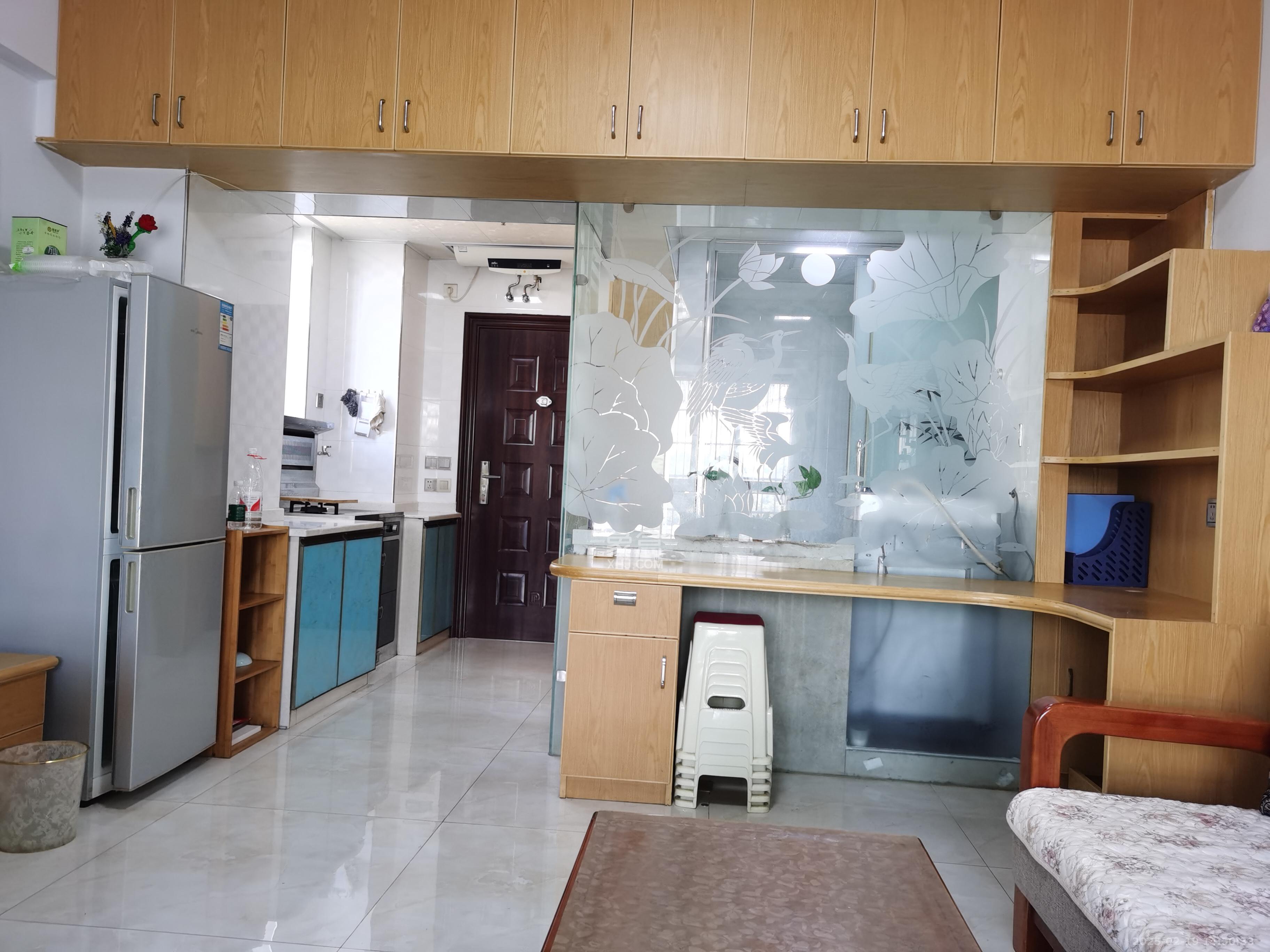 世纪桃花苑 1室1厅1卫 1400.0元/月 世纪桃花苑 1室1厅1卫 1400.0元/月室内图