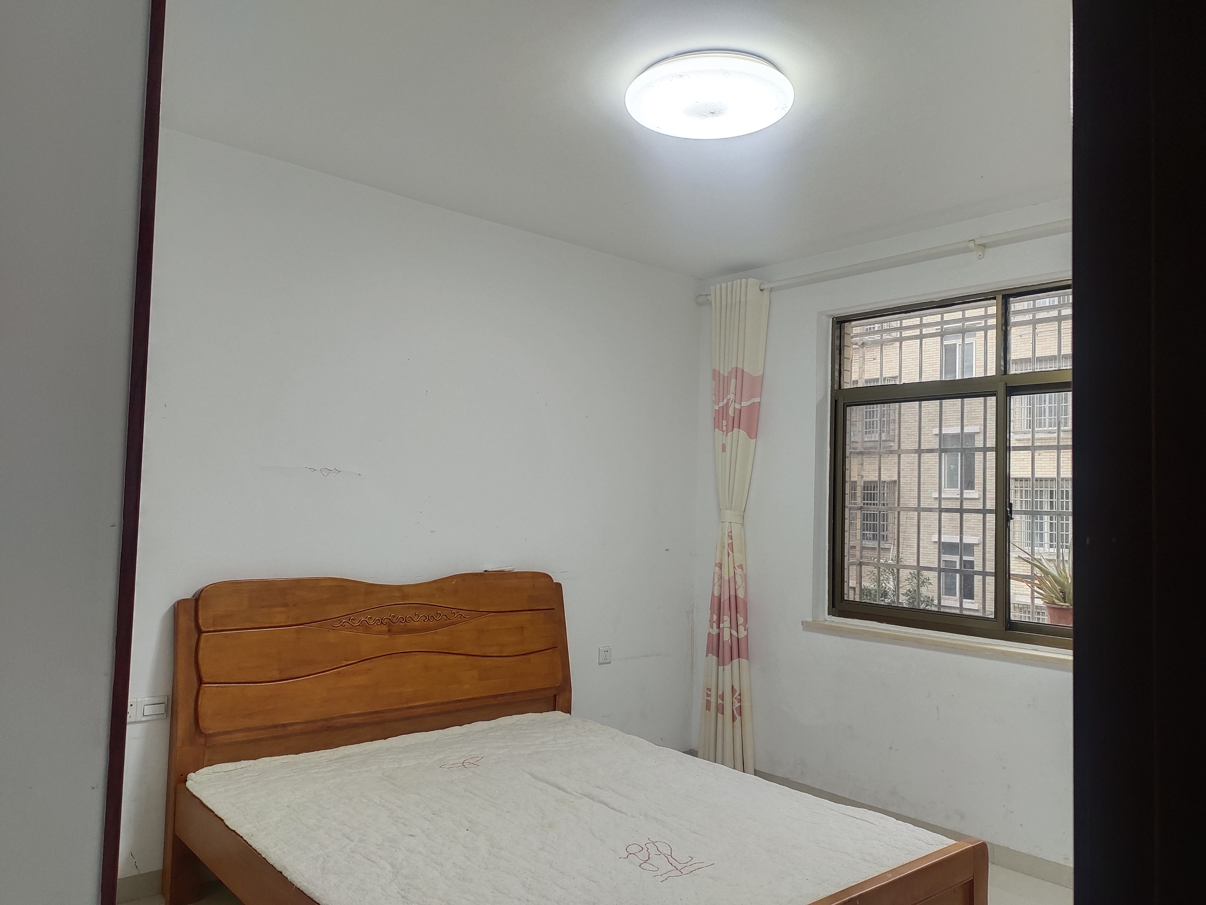 南坪安置小区南区 2室2厅1卫 1000.0元/月 南坪安置小区南区 2室2厅1卫 1000.0元/月室内图