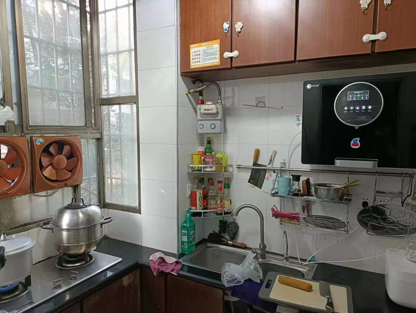 五义苑(人文师范学院家属楼内)  2室1厅1卫    30.8万 五义苑(人文师范学院家属楼内)  2室1厅1卫    30.8万客厅