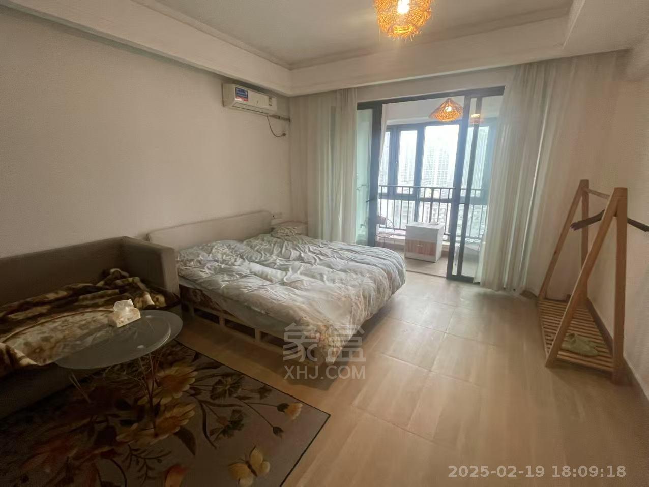 大汉希尔顿 1室0厅0卫 1400.0元/月 大汉希尔顿 1室0厅0卫 1400.0元/月室内图