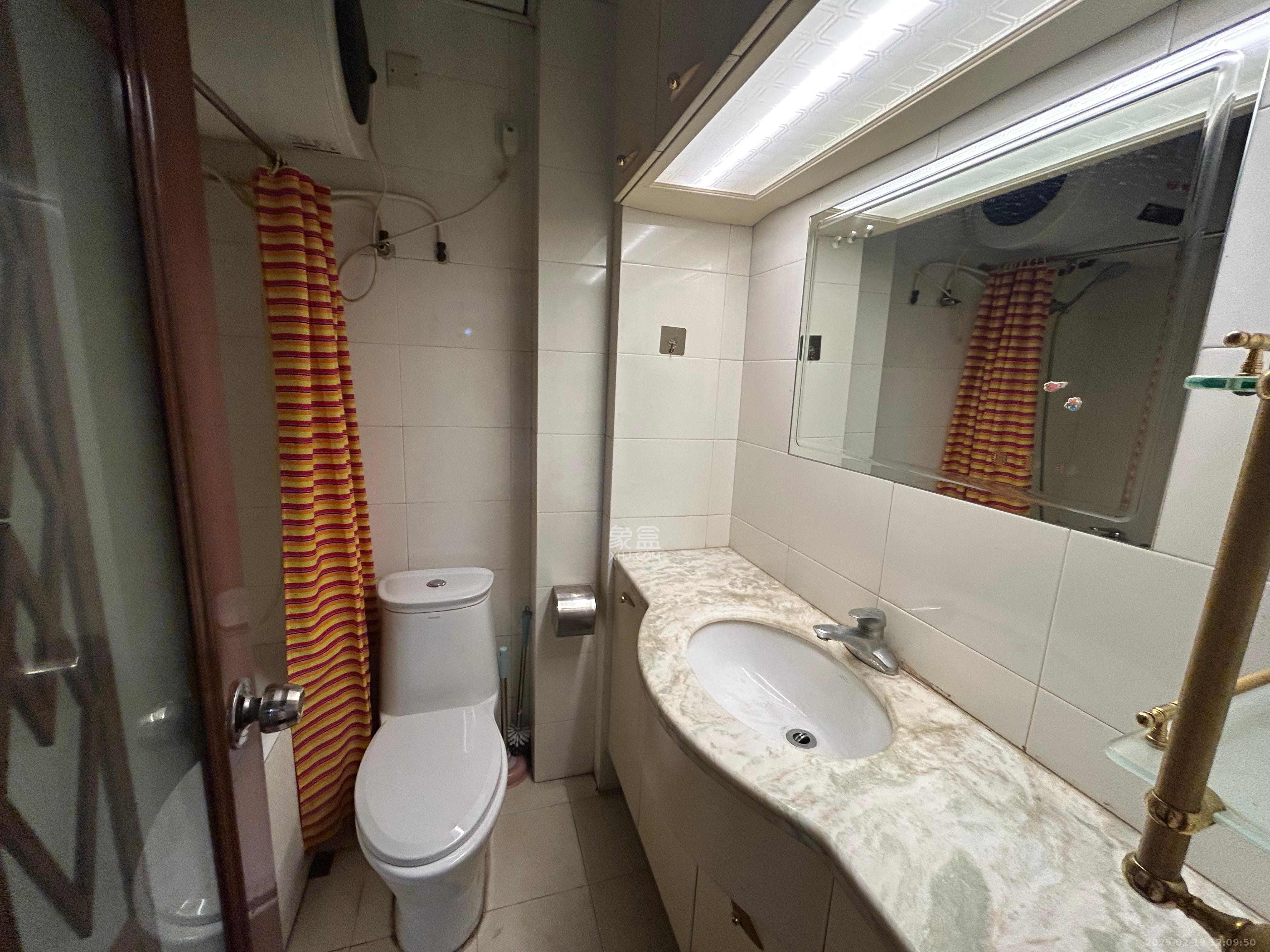 美林景园 4室2厅2卫 3000.0元/月 美林景园 4室2厅2卫 3000.0元/月室内图