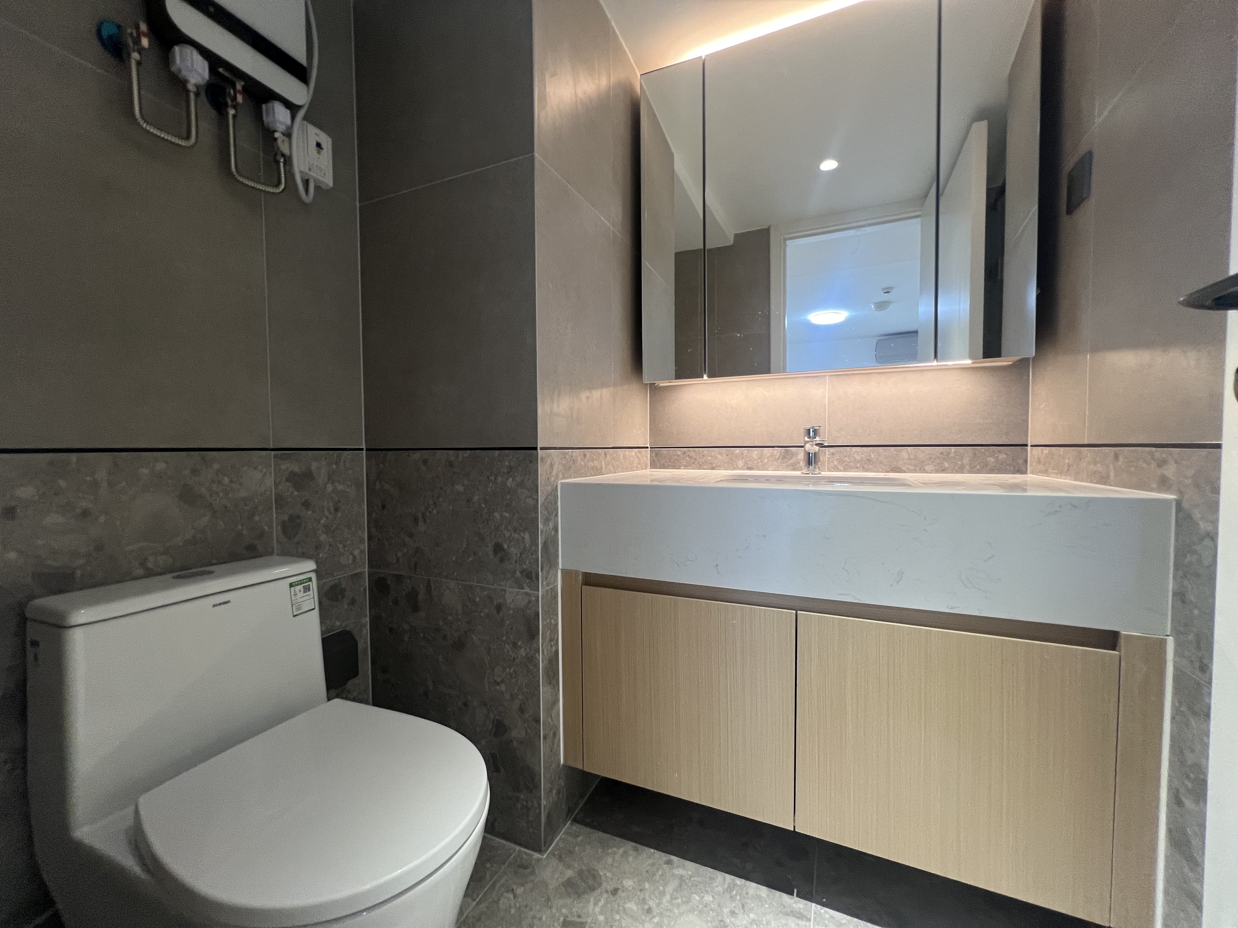 海航豪庭南苑  1室0厅1卫    2800.0元/月 海航豪庭南苑  1室0厅1卫    2800.0元/月室内图