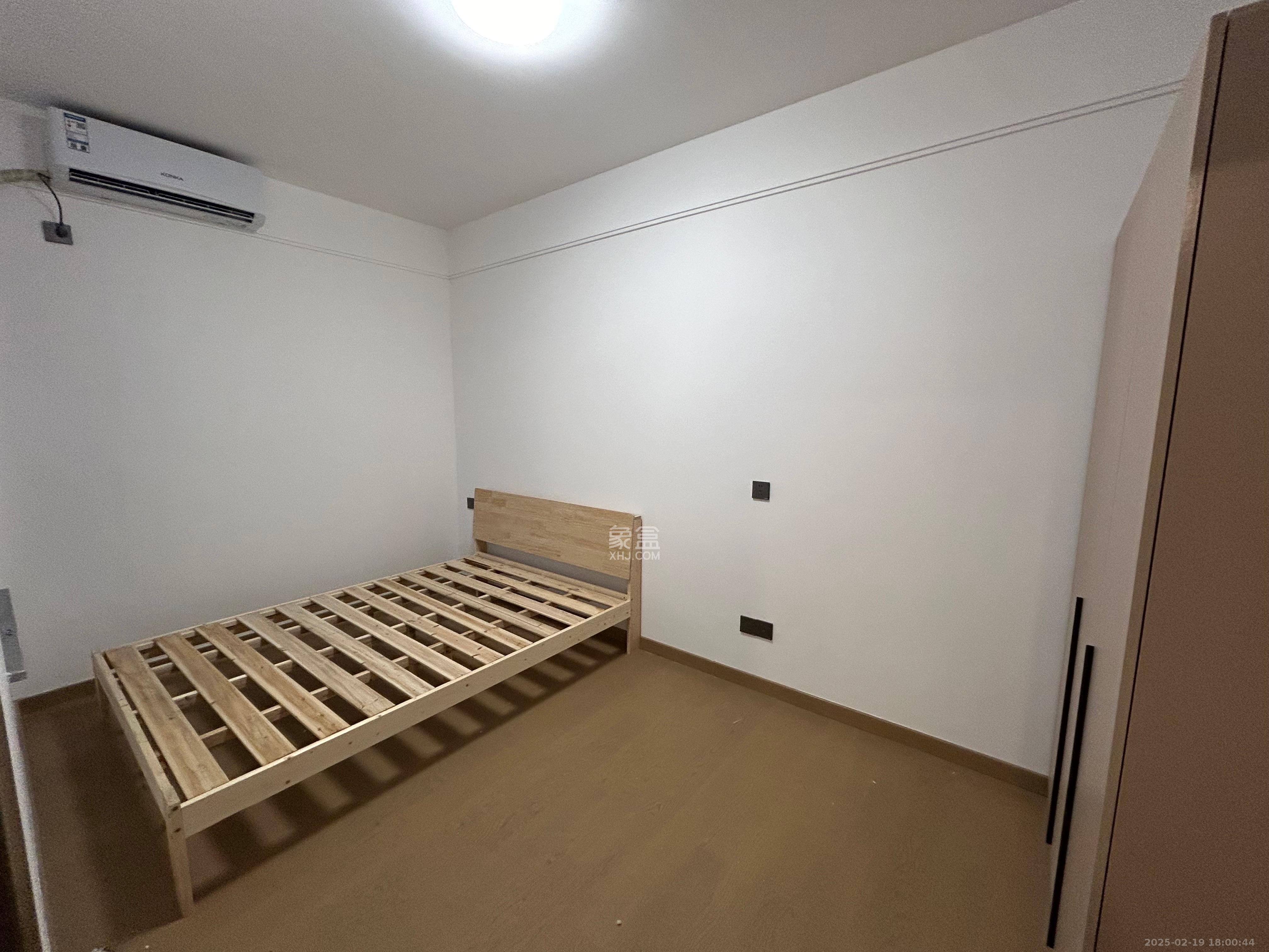 长房悦香山  3室2厅2卫   3500.00元/月室内图