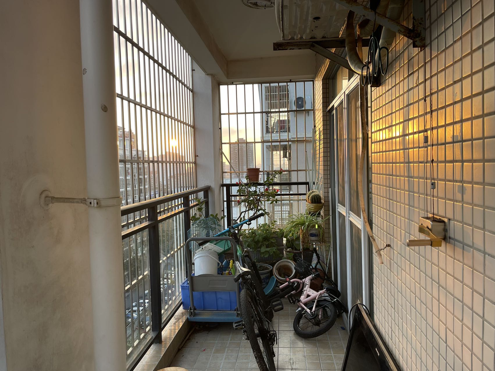 宝源花园  2室2厅1卫    103.0万 宝源花园  2室2厅1卫    103.0万