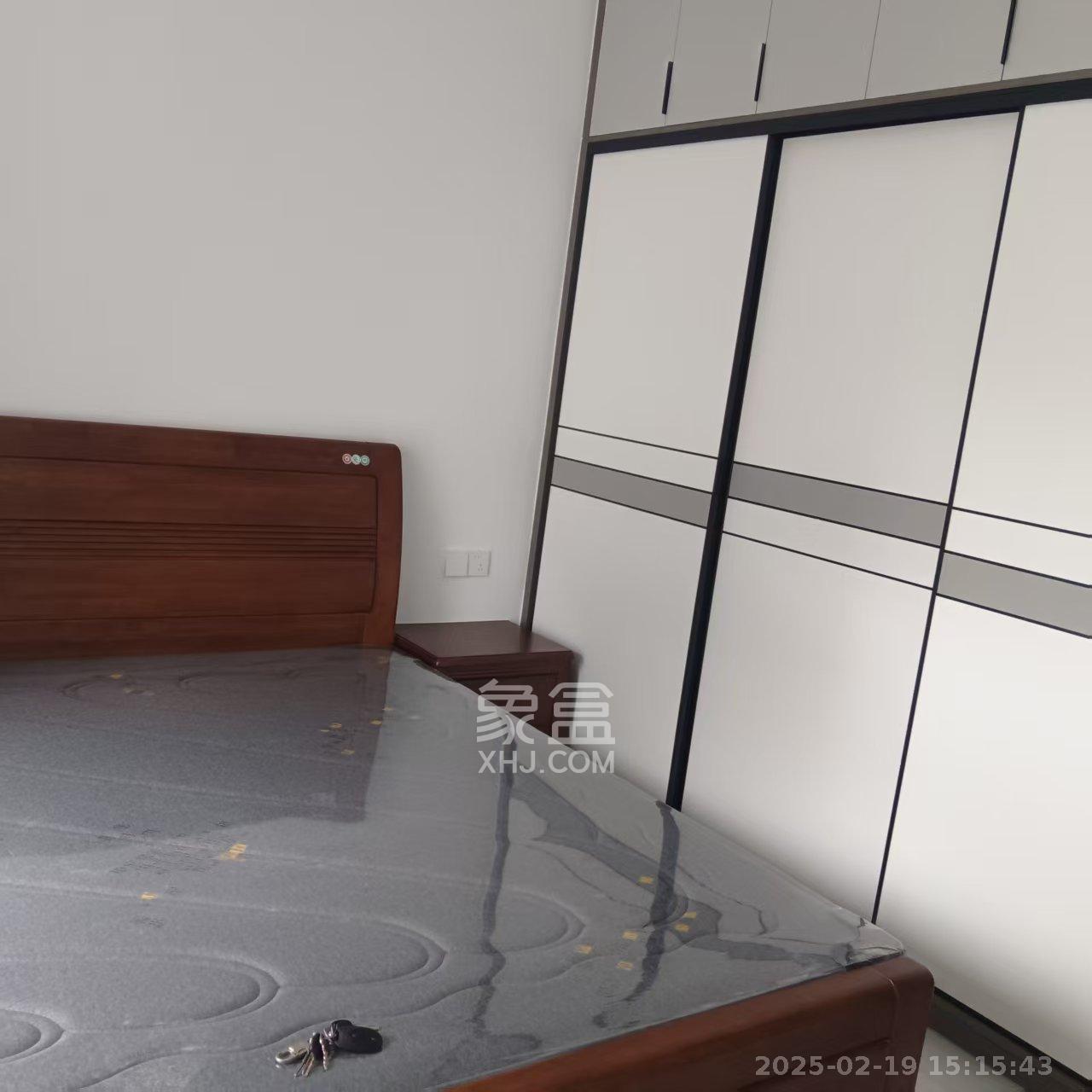 惟智园安置小区 4室2厅2卫 2700.0元/月 惟智园安置小区 4室2厅2卫 2700.0元/月室内图