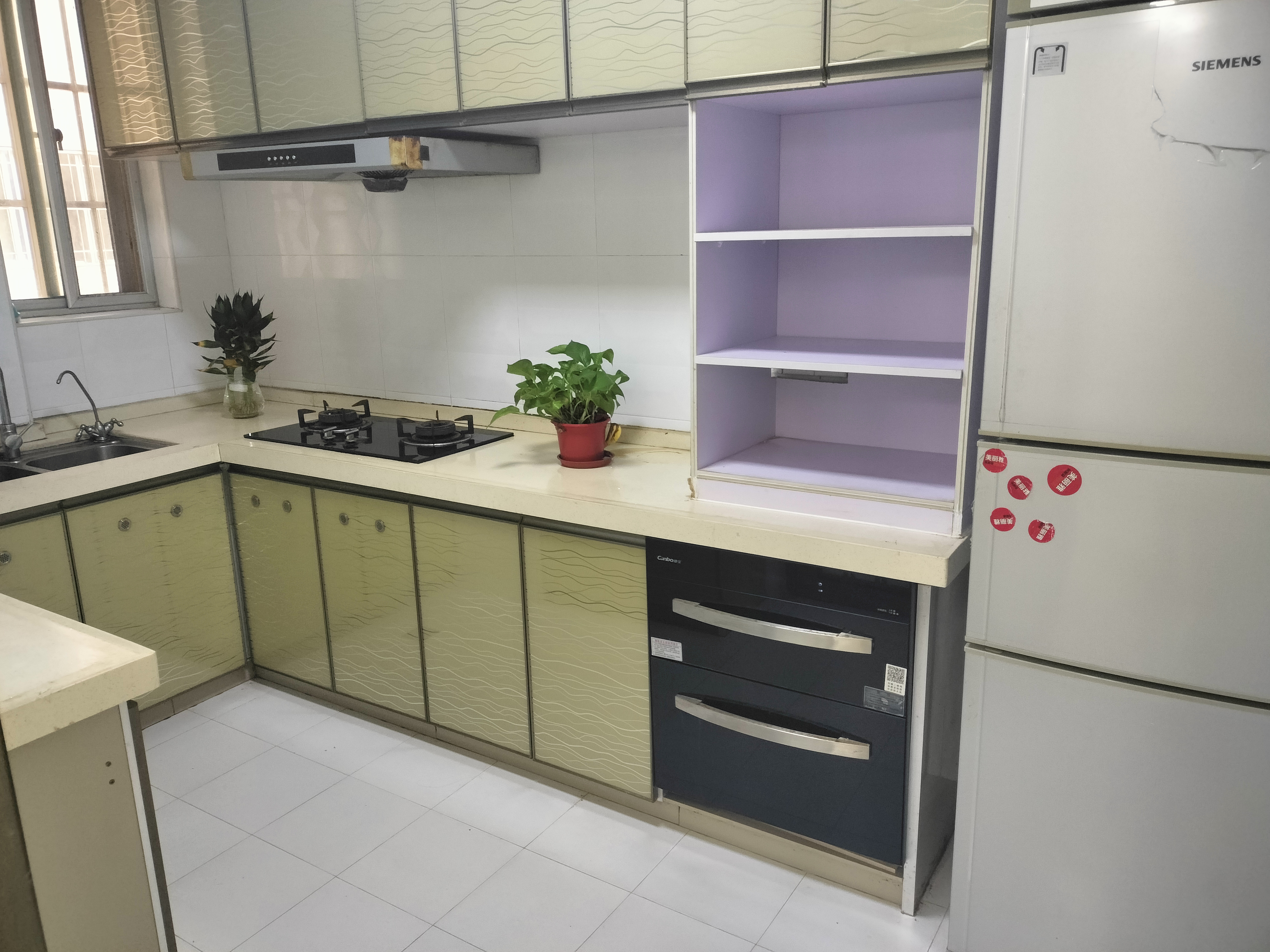 学苑公寓 3室2厅2卫 2600.0元/月 学苑公寓 3室2厅2卫 2600.0元/月室内图